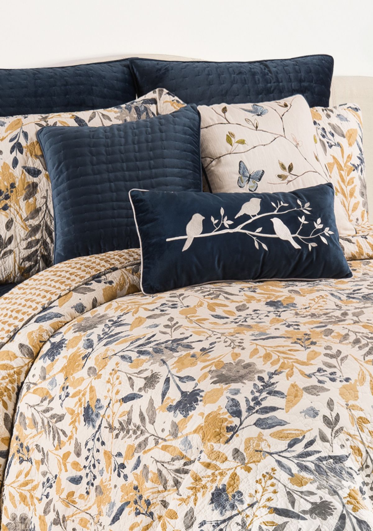 Natural Home Floral Quilt Set