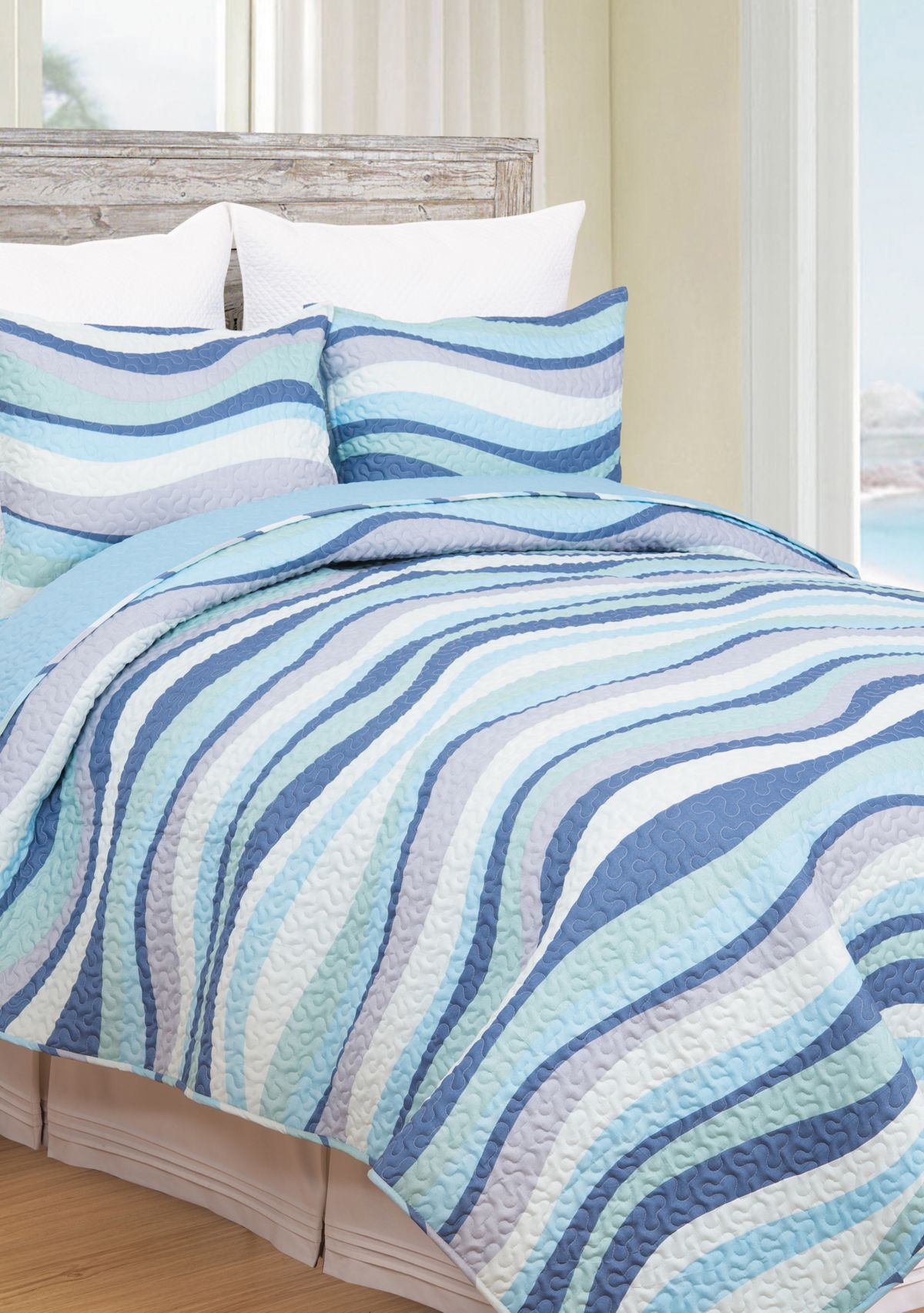 Seawaves Coastal Quilt Set