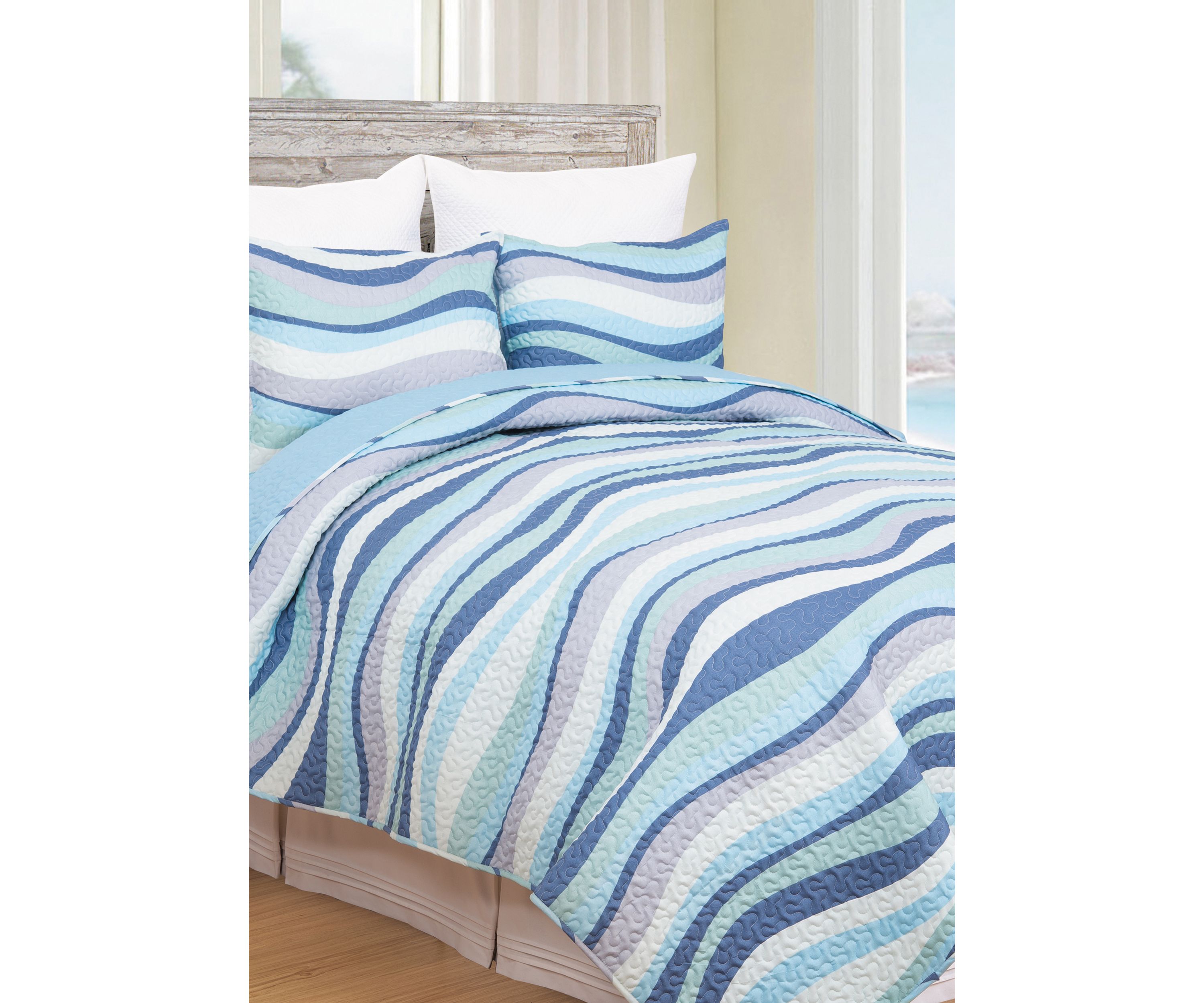 Seawaves Coastal Quilt Set