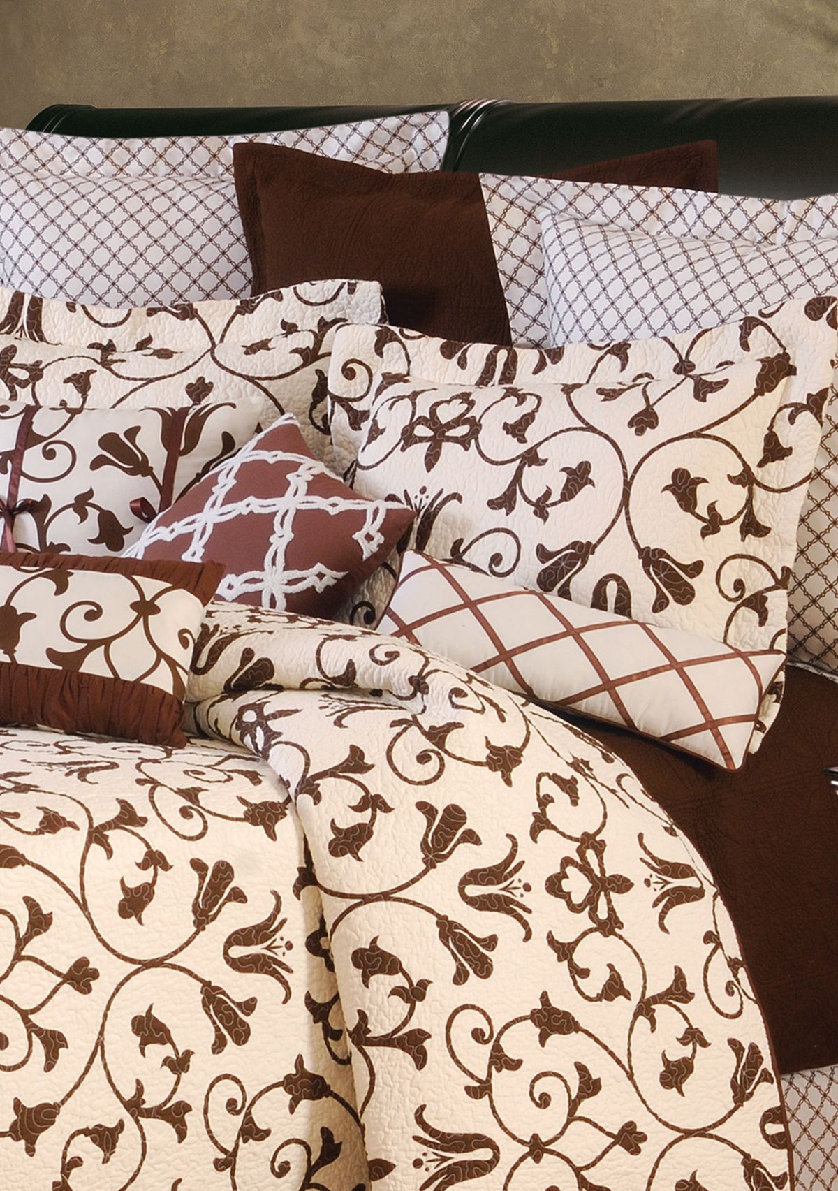 Seraphina Brown Quilt Set