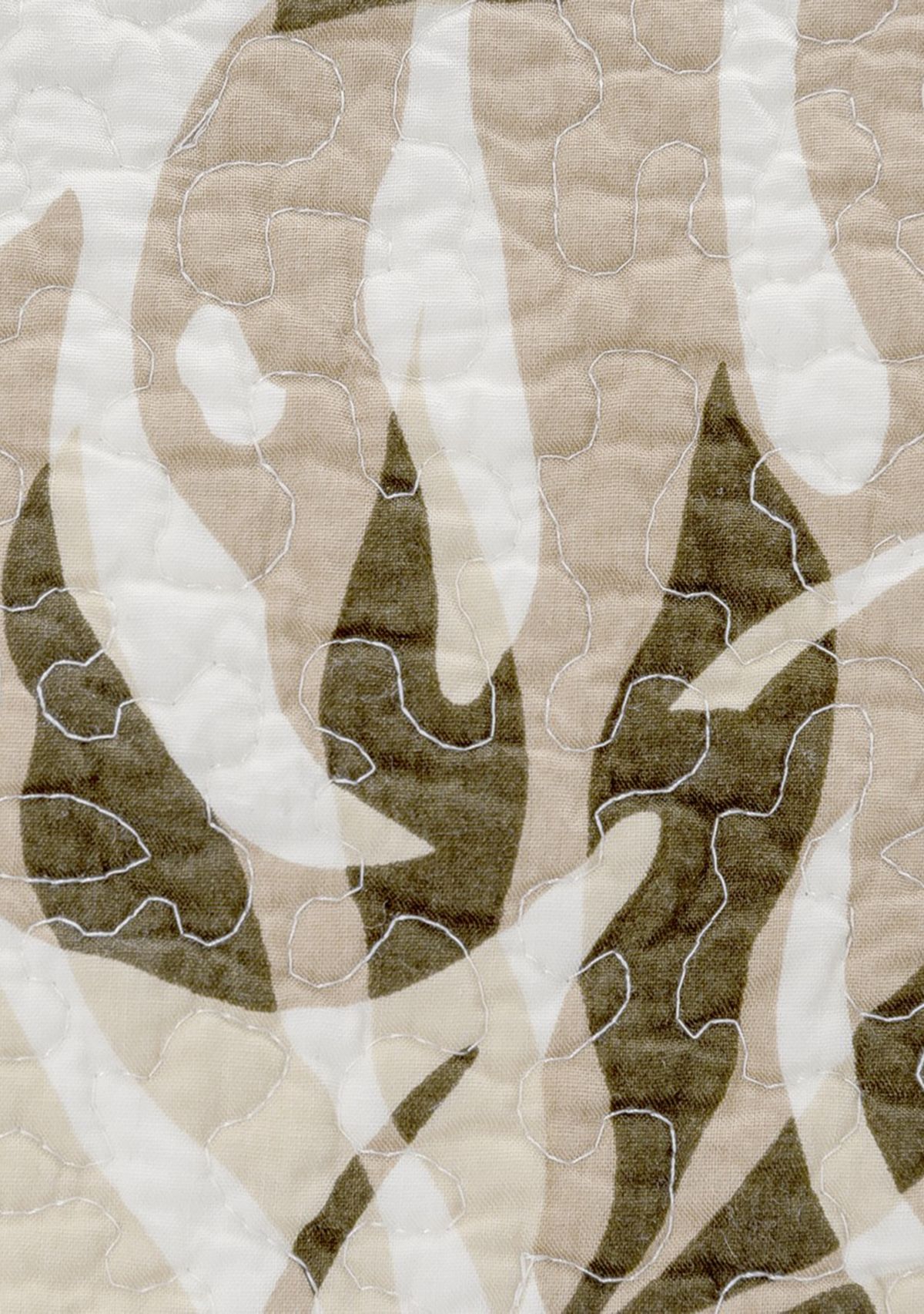 Silhouette Palm Tropical Quilt Set