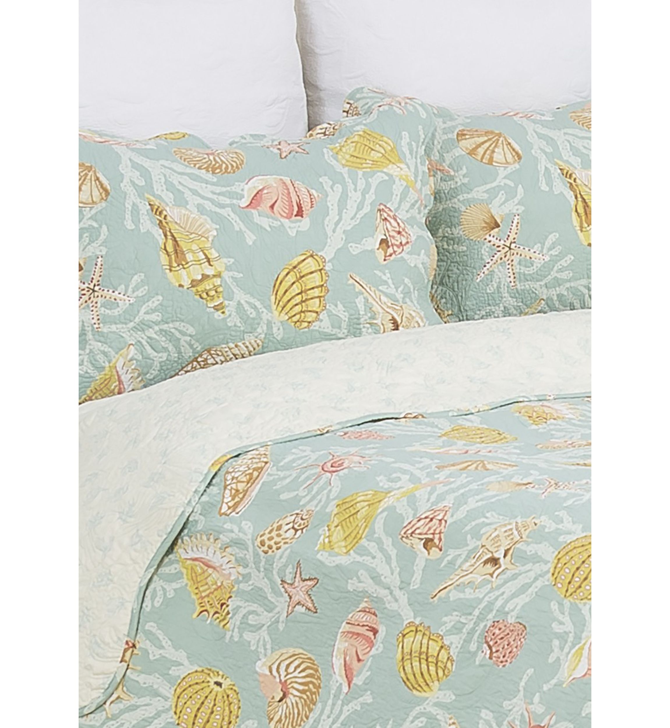 St. Martin Coastal Blue Quilt Set