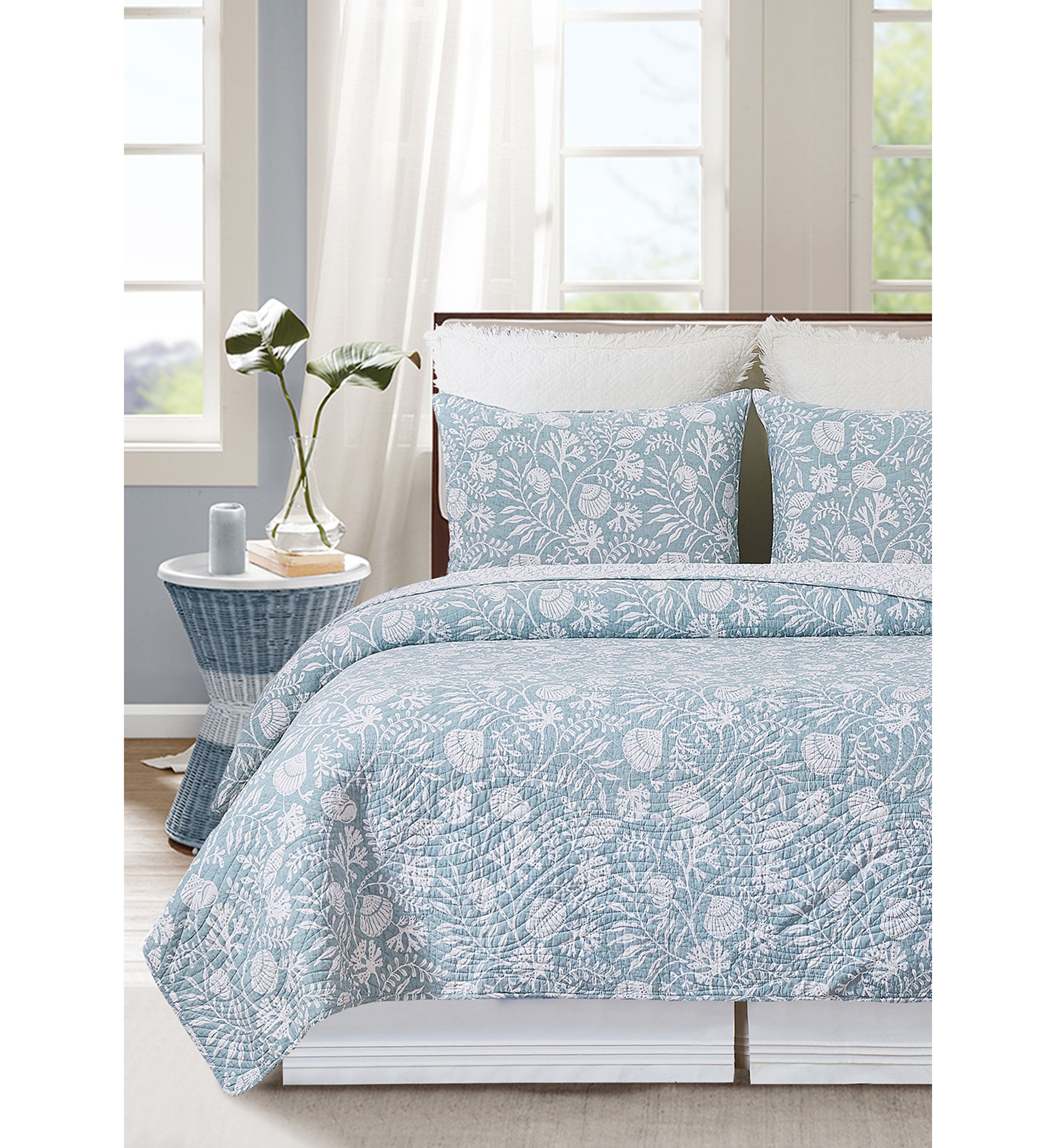 Seafoam Reef Quilt Set