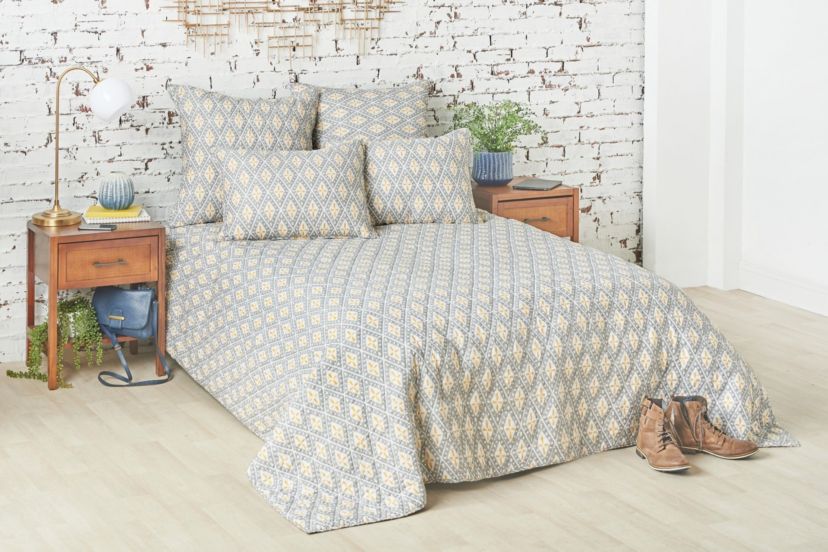 Liam Ochre Queen Quilt
