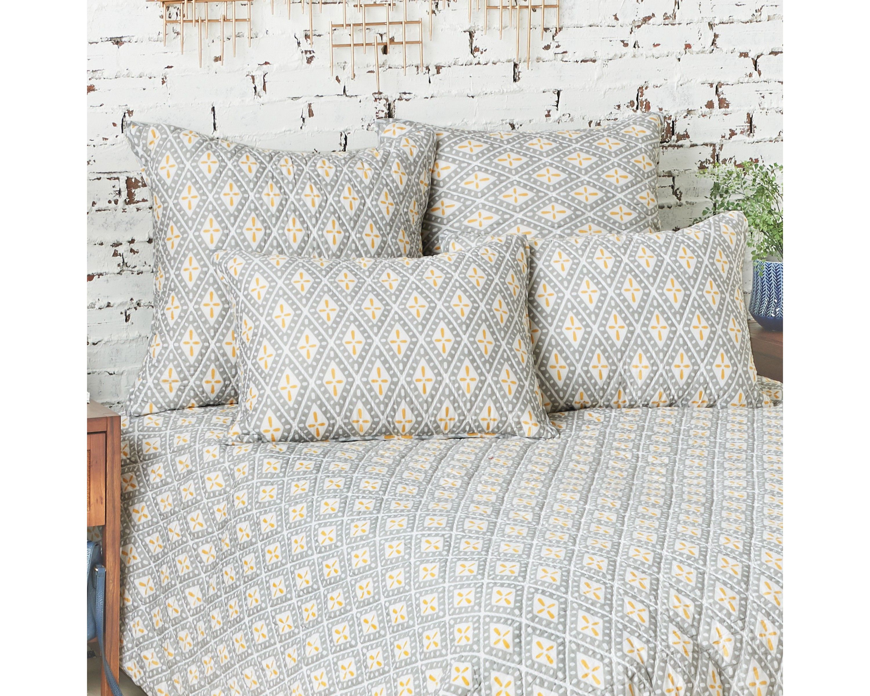 Liam Ochre Queen Quilt