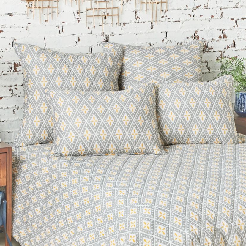 Liam Ochre Queen Quilt