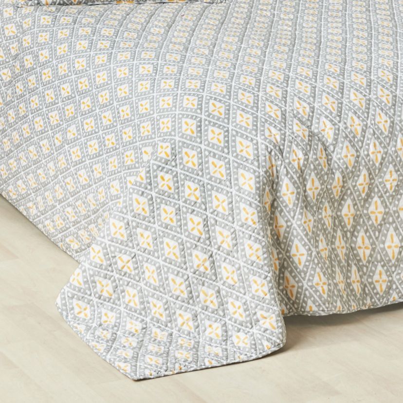 Liam Ochre Queen Quilt