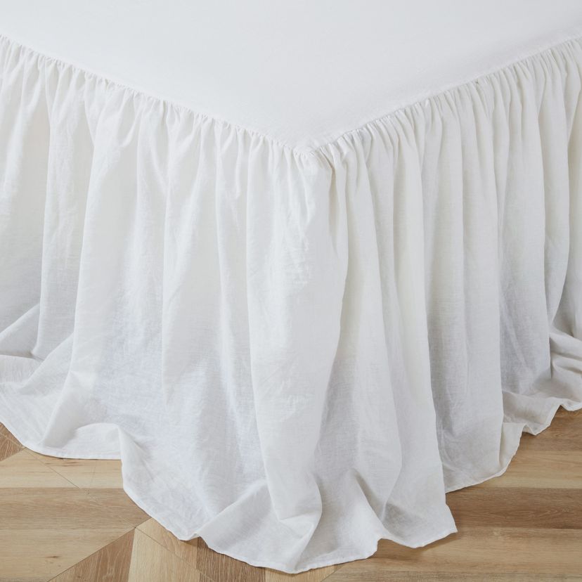 Ruffled Queen Bedspread White