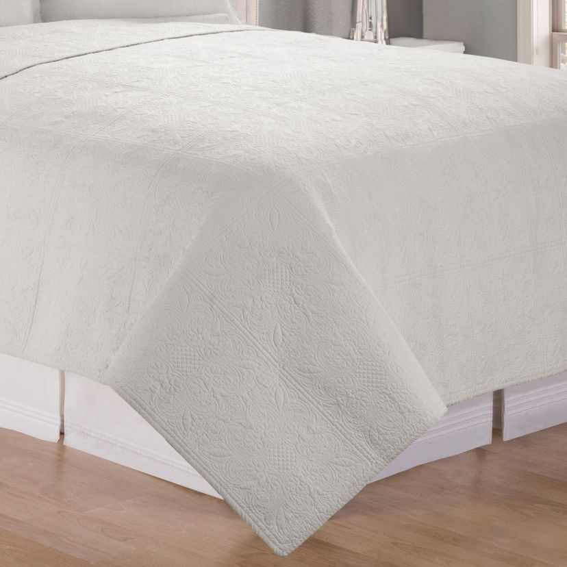 Jacqueline Full/Queen Matelassé Quilt