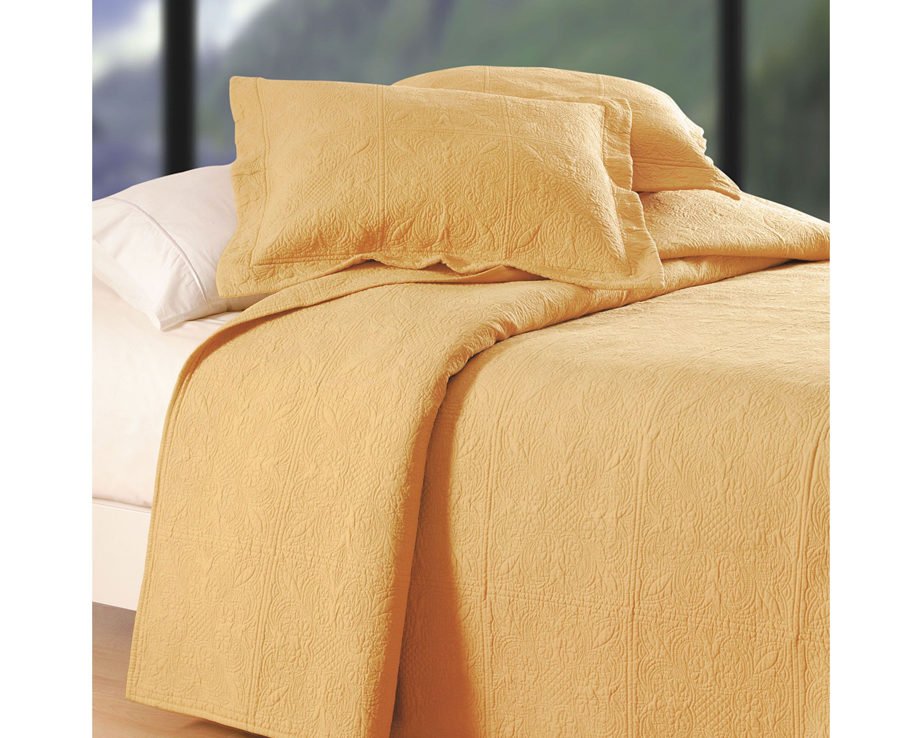 Cornsilk Full/Queen Matelasse Quilt