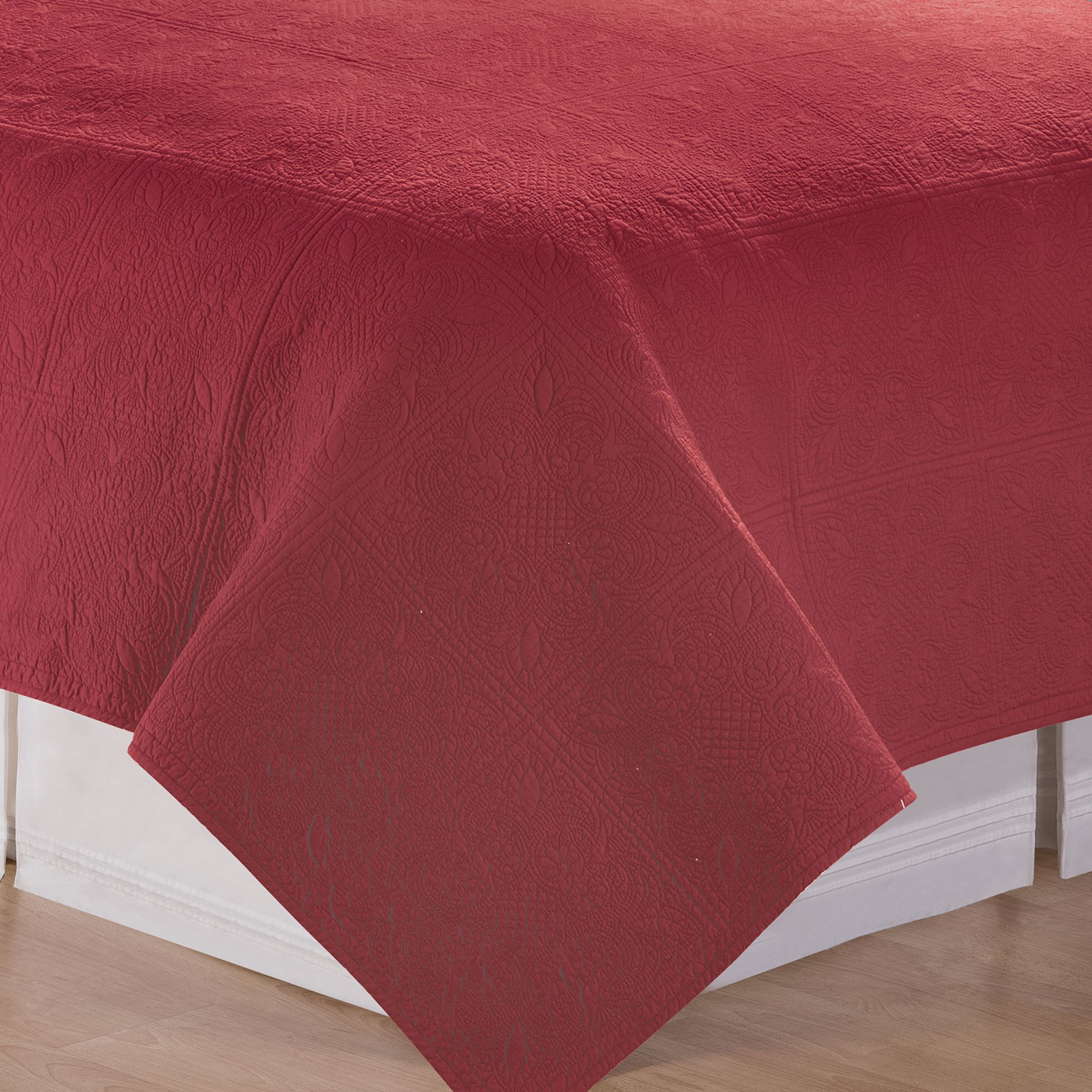 Brick Full/Queen Matelassé Quilt