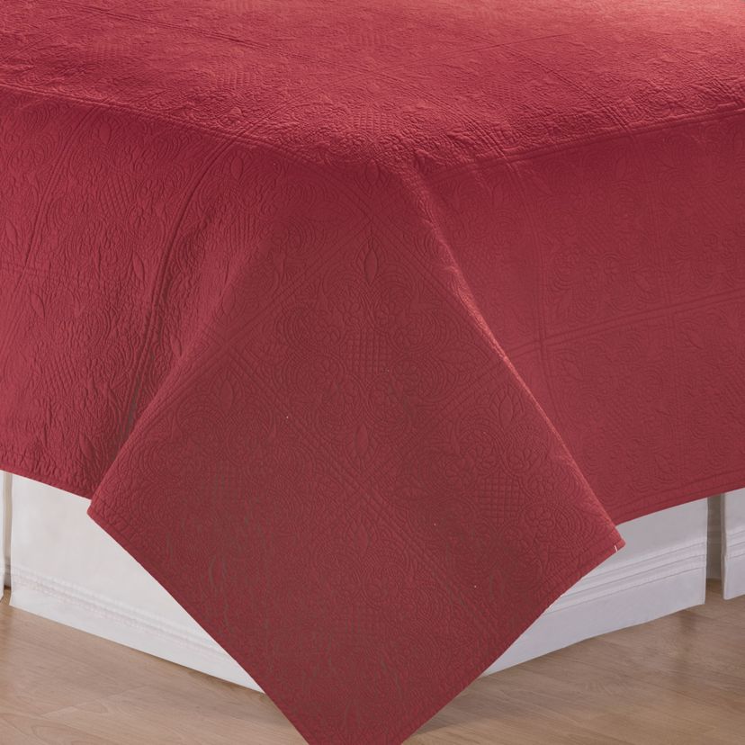 Brick Full/Queen Matelassé Quilt