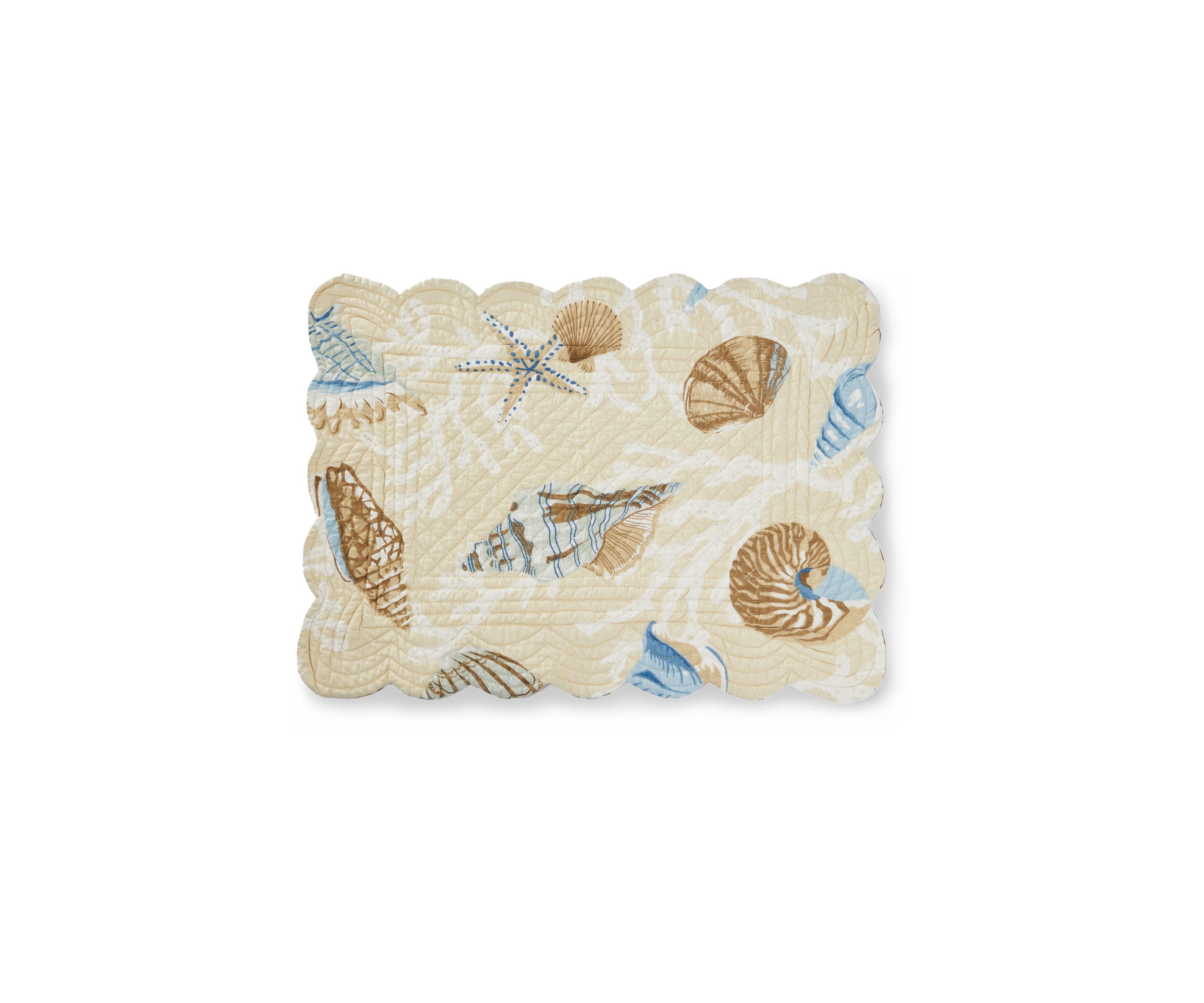 Quilted Scalloped Reversible Madeira Placemat