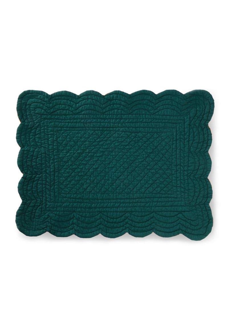 Reversible Quilted Scalloped Placemat
