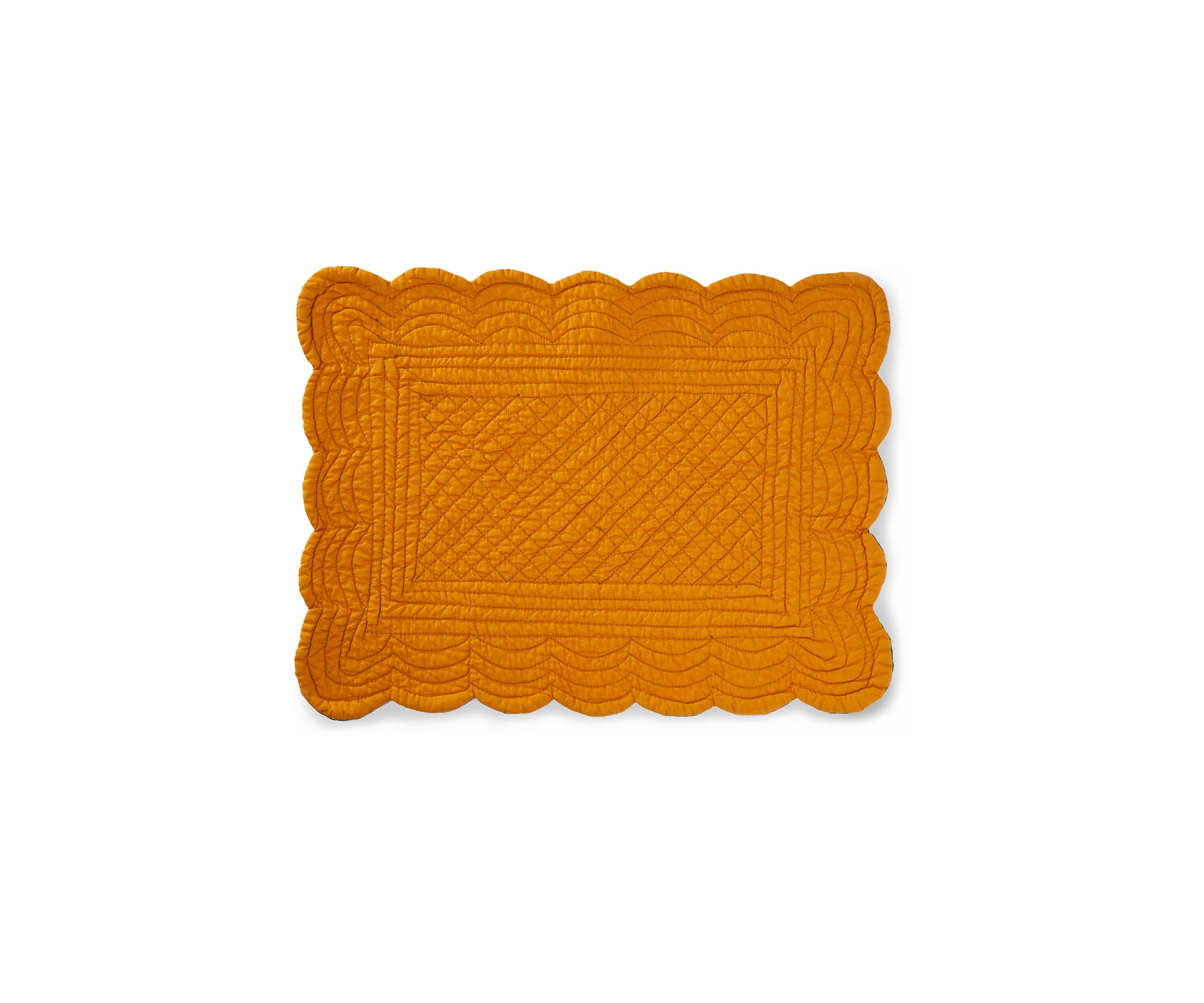 Reversible Quilted Scalloped Placemat