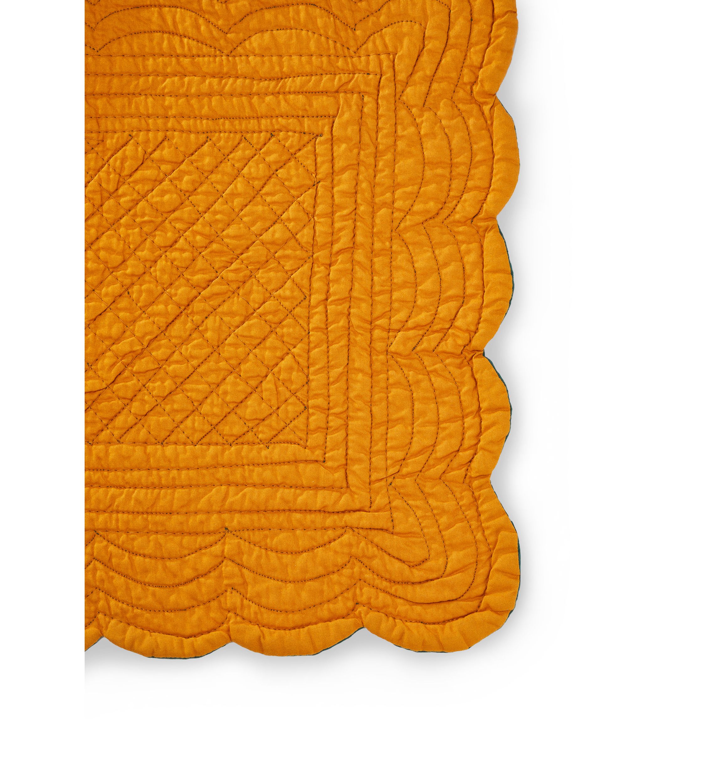Reversible Quilted Scalloped Placemat