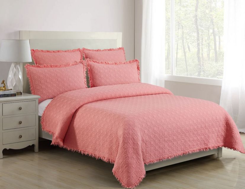 Trellis Peony King Quilt Set