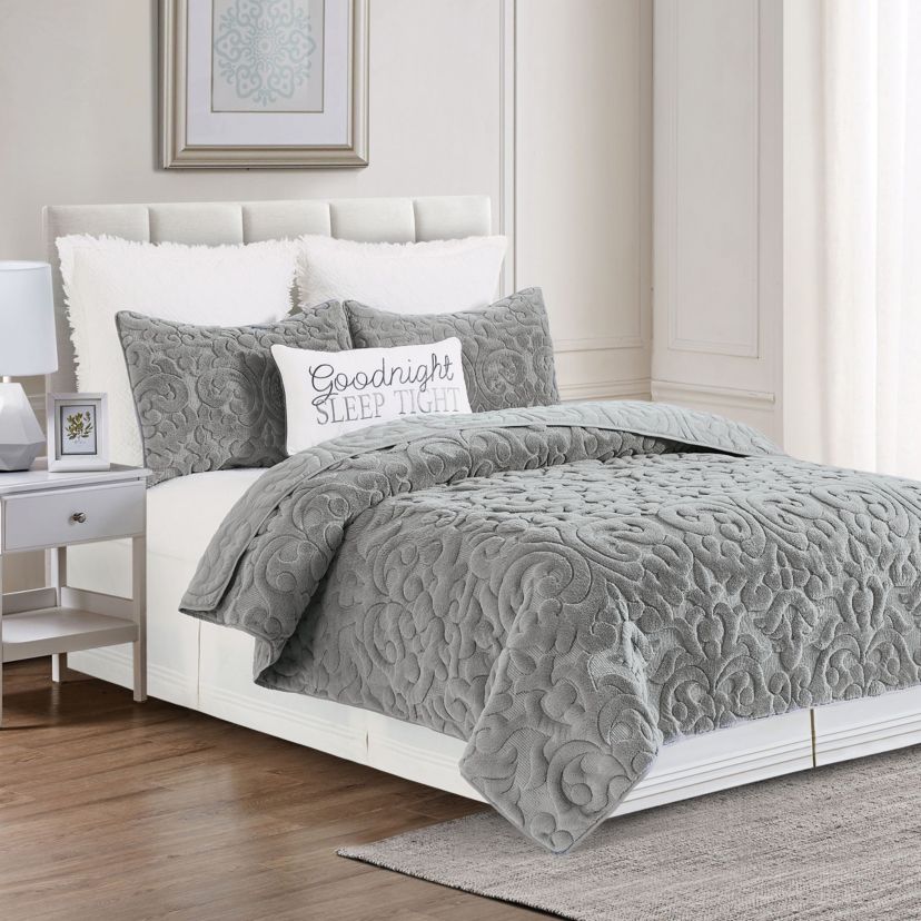 Cornelia Full/Queen Quilt Set