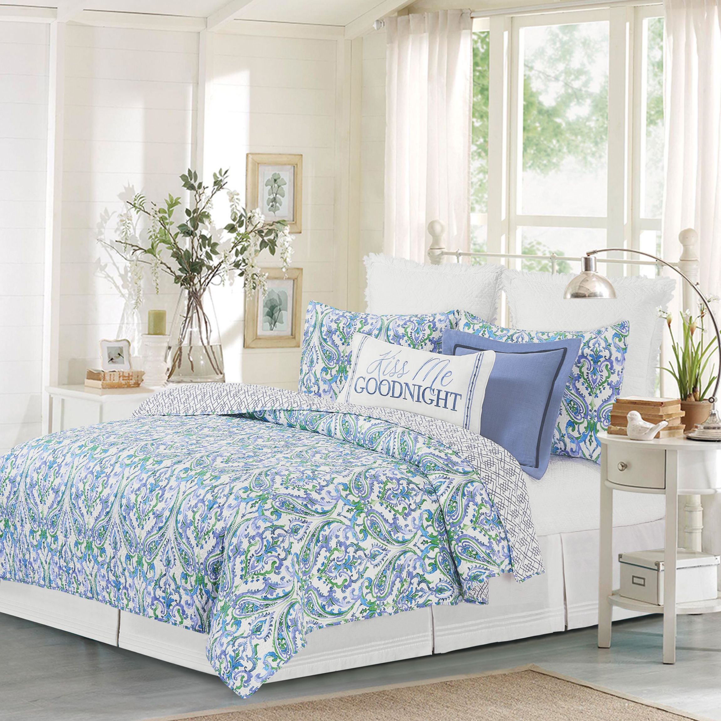 Juliet Reversible Damask Floral Full/Queen Quilt Set