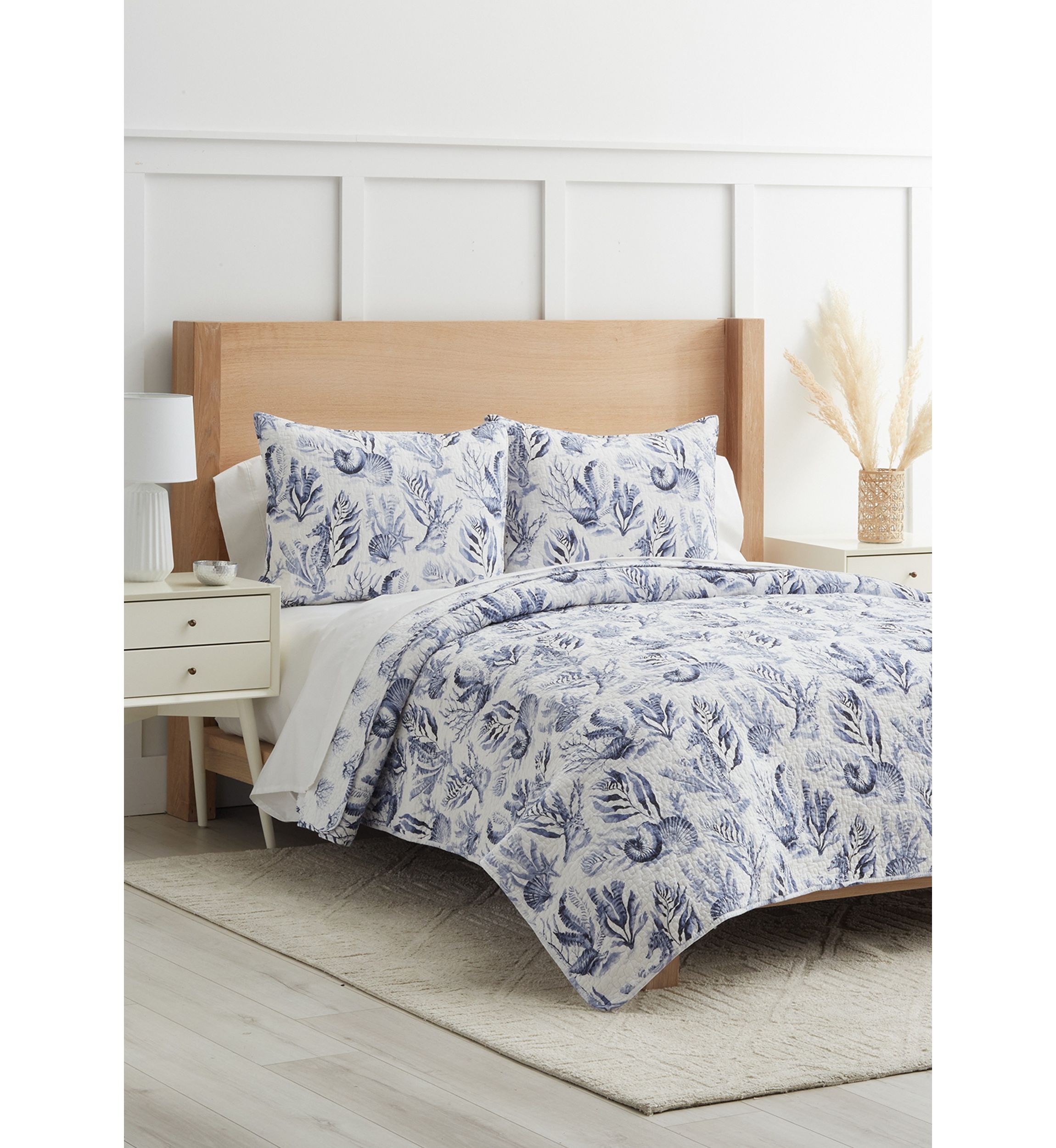 Midnight Lagoon Quilt Set