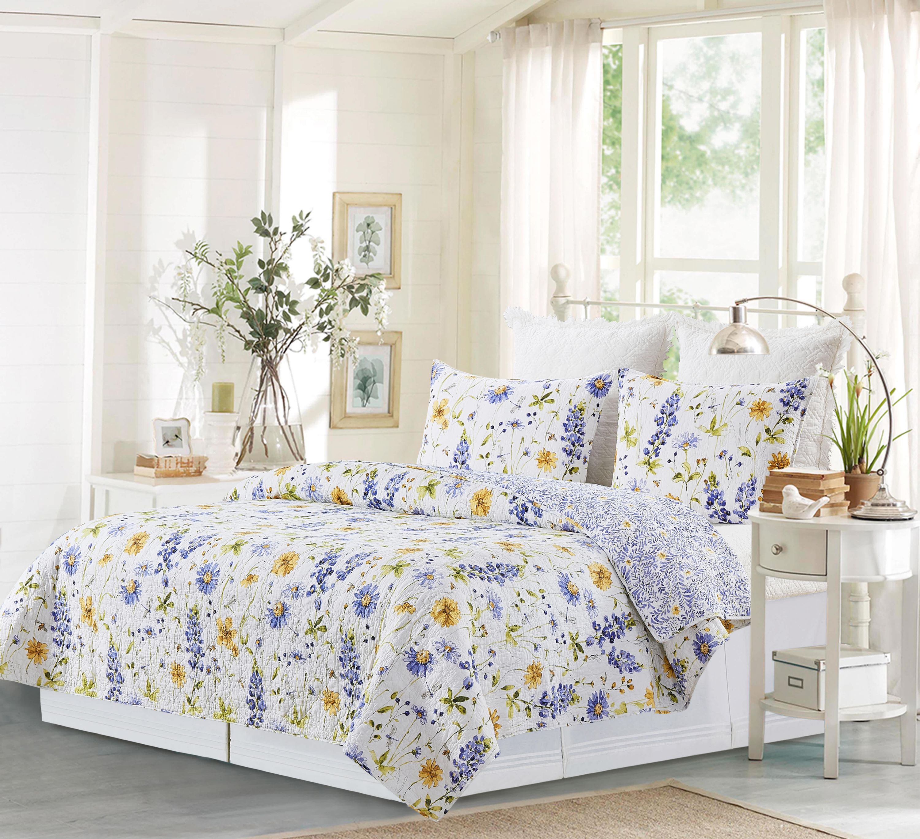 Lovely Blues 2-Piece Quilt Set
