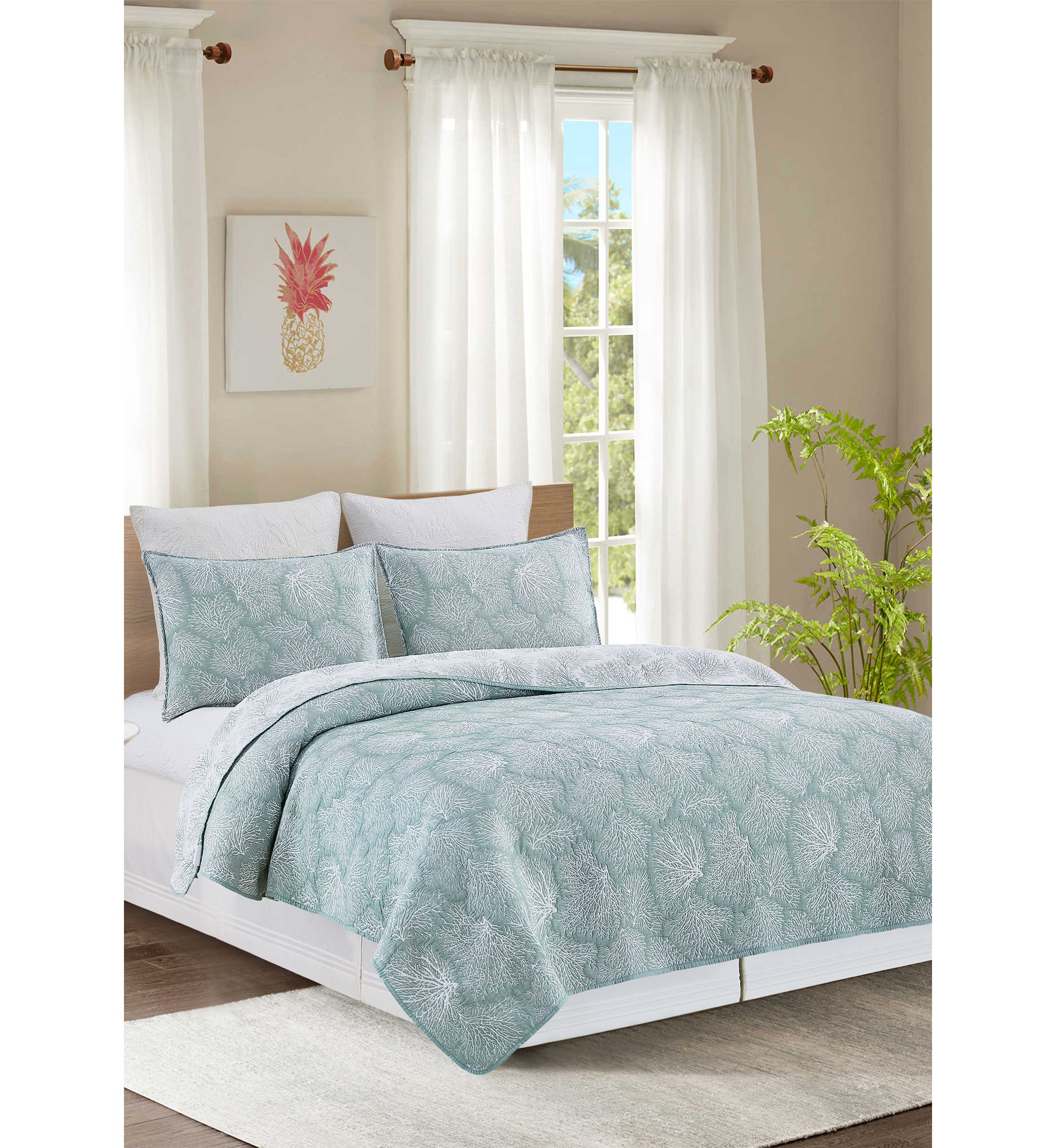 Seafoam Coral Quilt Set