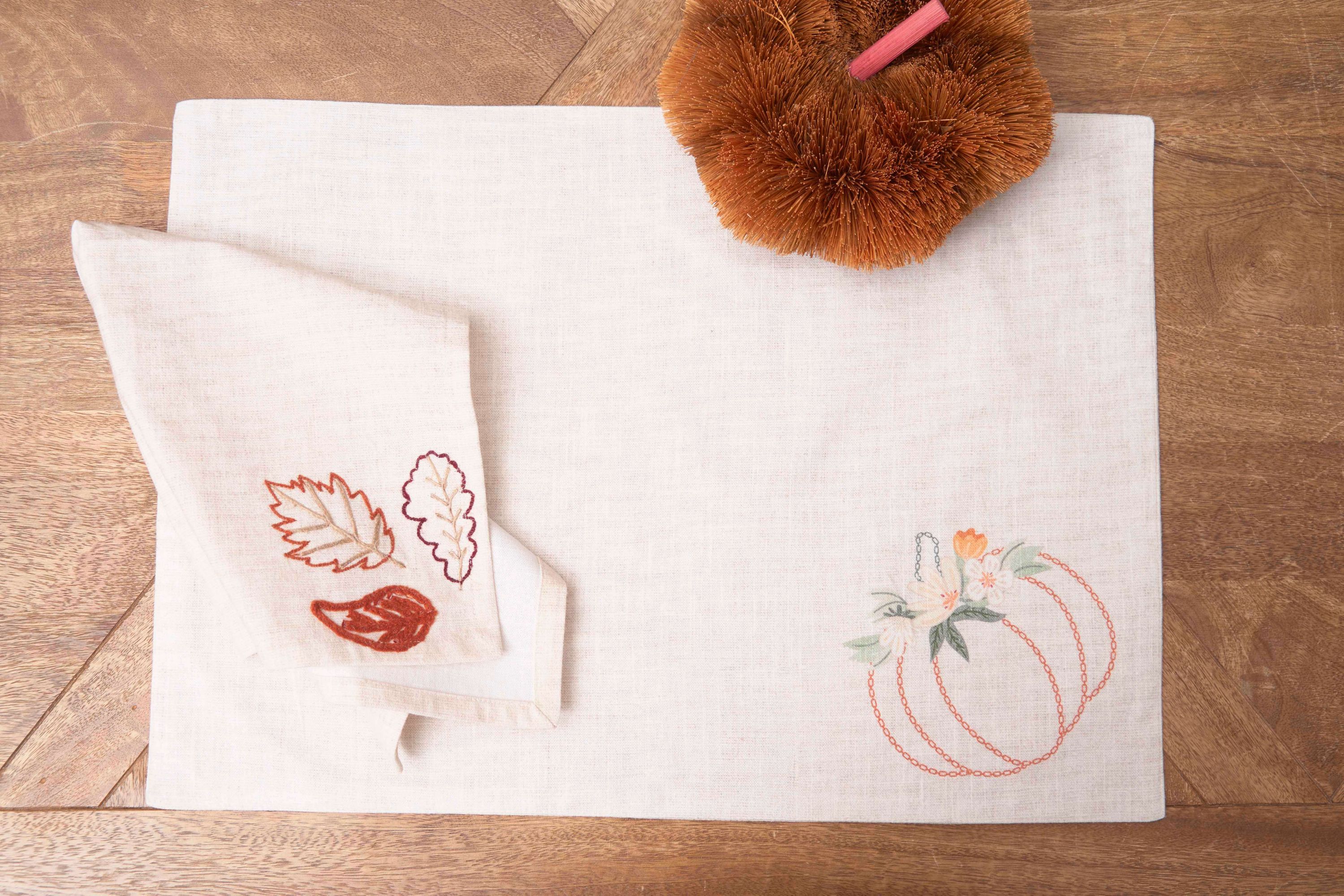Vintage Christmas Runner