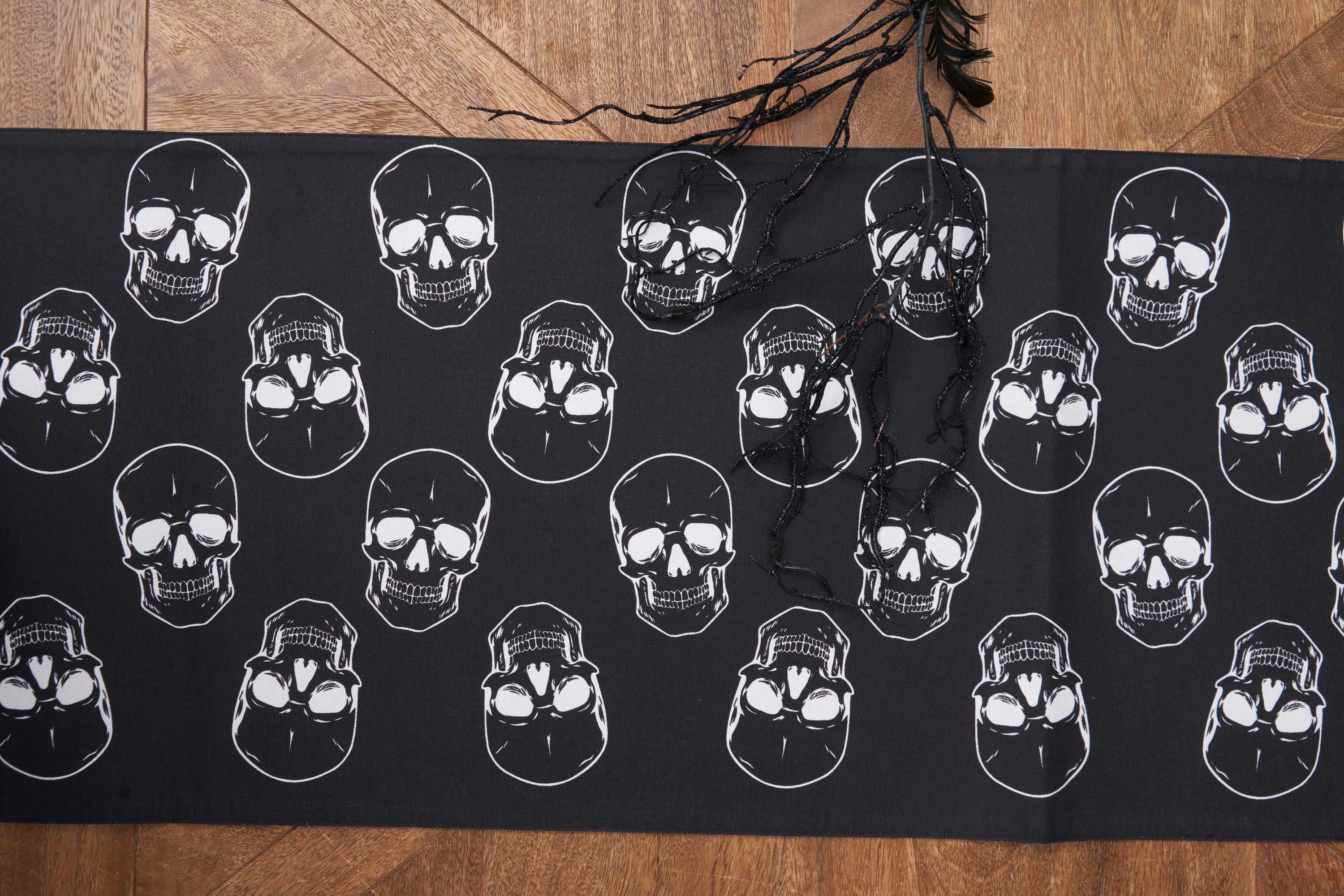Skully Halloween Runner