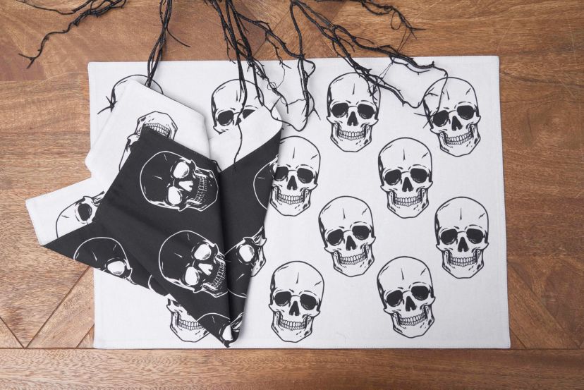 Skully Halloween Runner