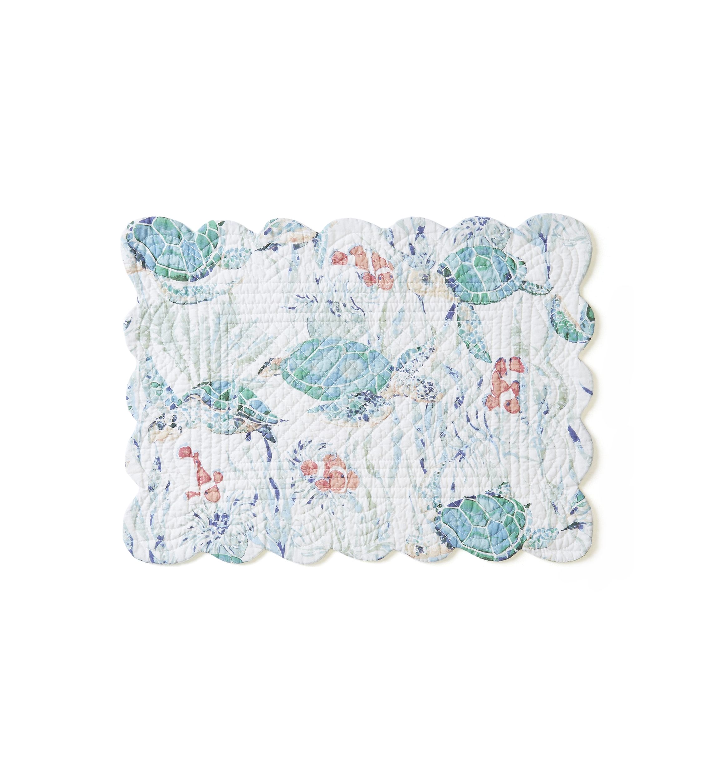 Sea Turtle Cove Scalloped Reversible Placemat