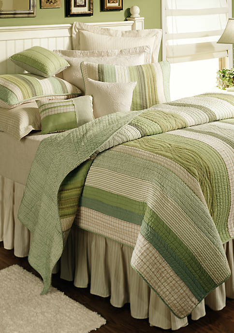 patterned candlewick bedspread