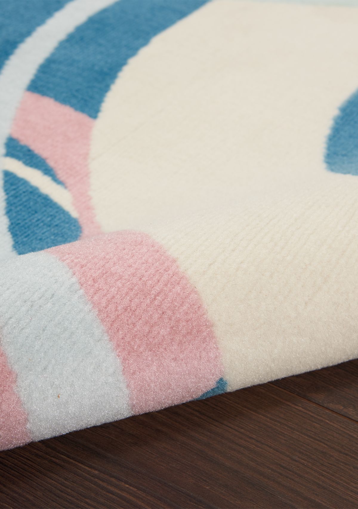 3 ft 9 in x 5 ft 9 in Grafix Area Rug