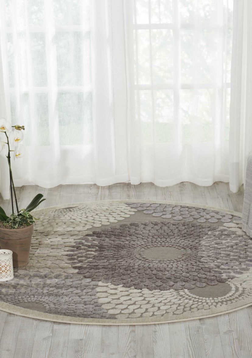 Graphic Illusions 5 ft 3 in x 5 ft 3 in Area Rug