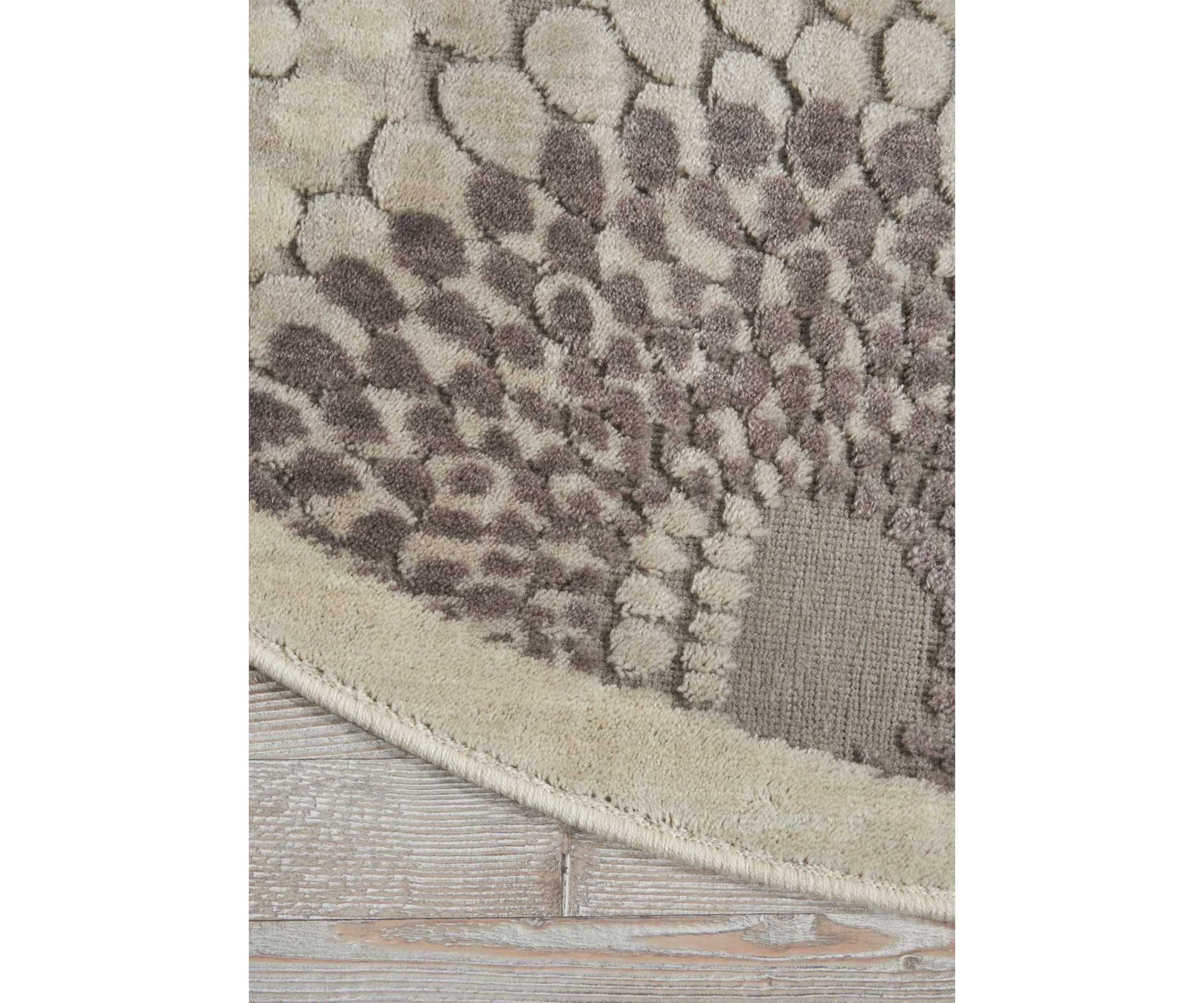 Graphic Illusions 5 ft 3 in x 5 ft 3 in Area Rug