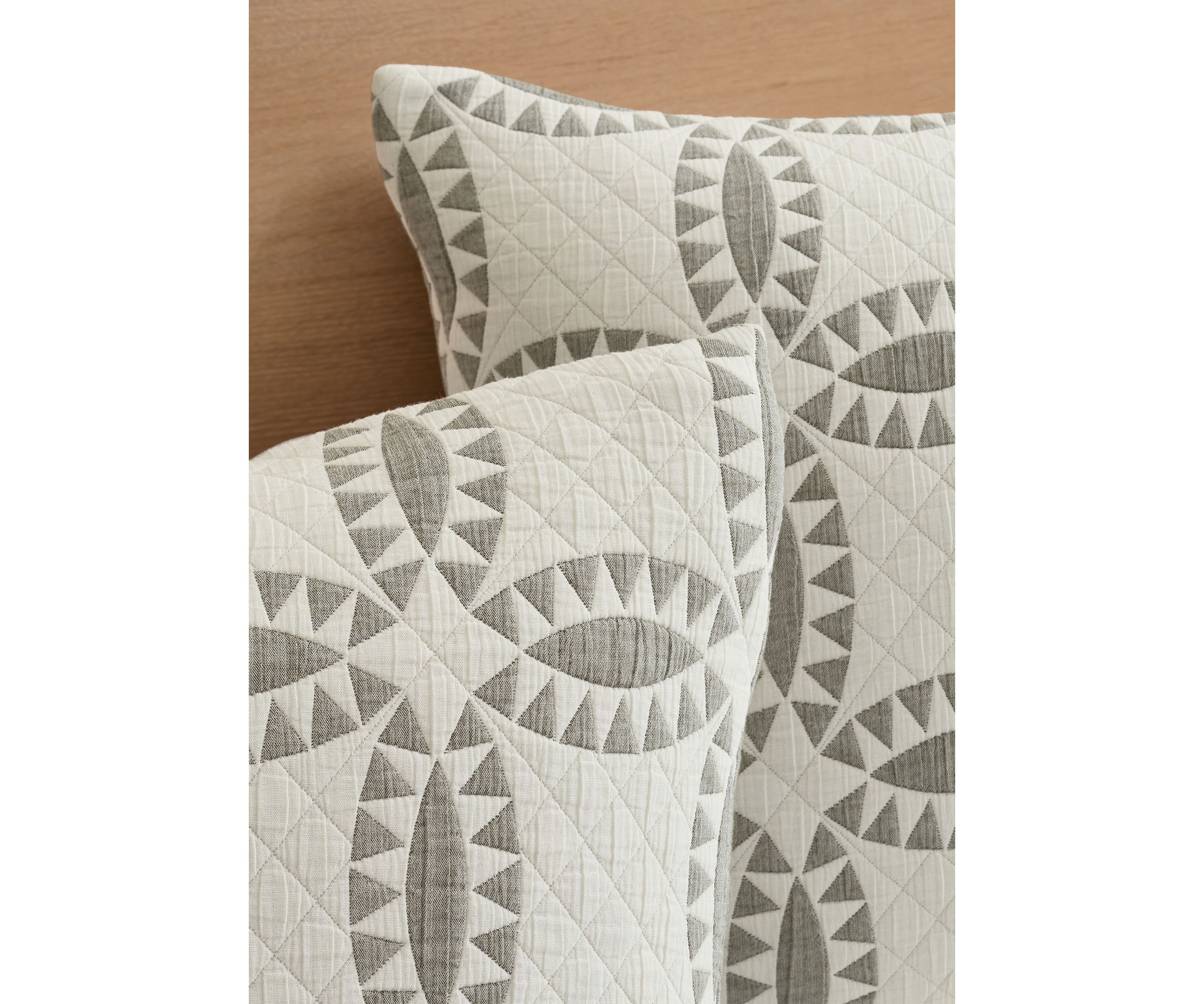 Full Circle Quilt Set