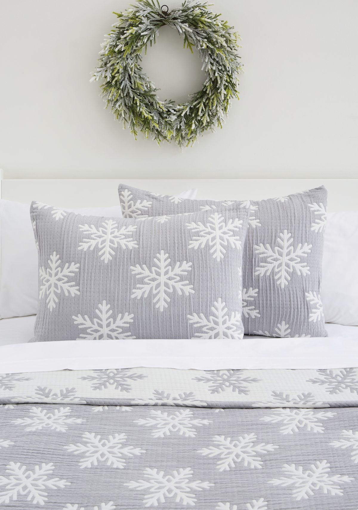Snowflake Quilt Set
