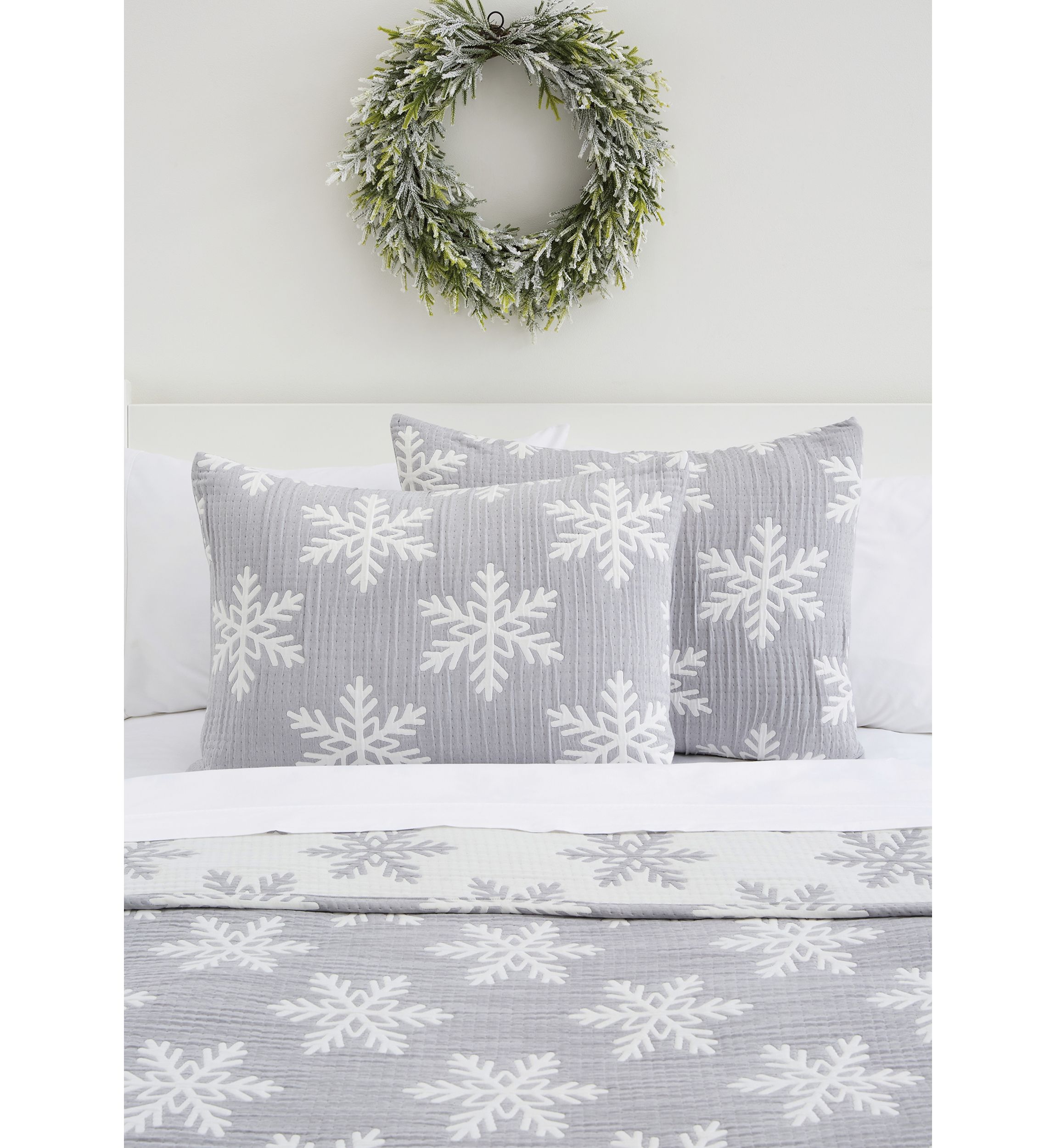 Snowflake Quilt Set