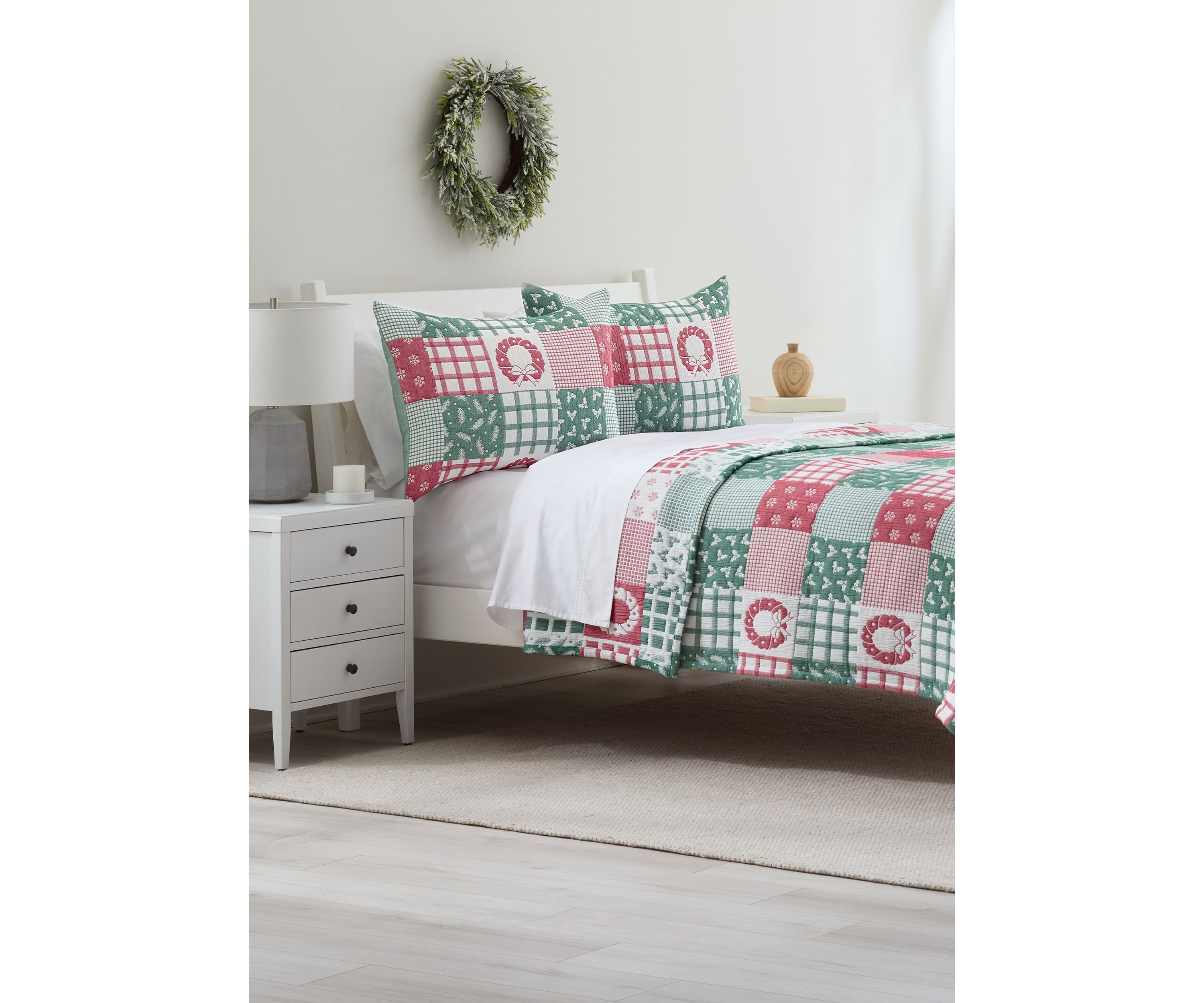 Holiday Patchwork 3-Piece Quilt Set