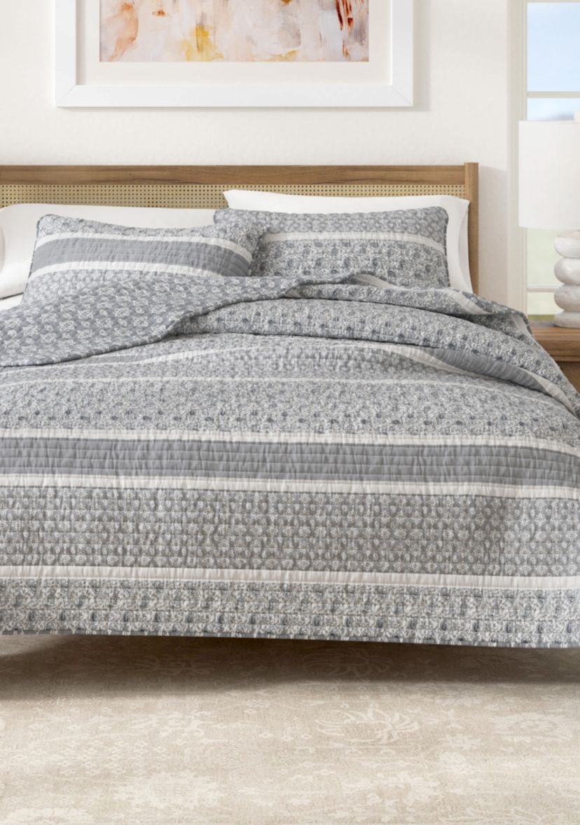 Striped Paisley Quilt Set