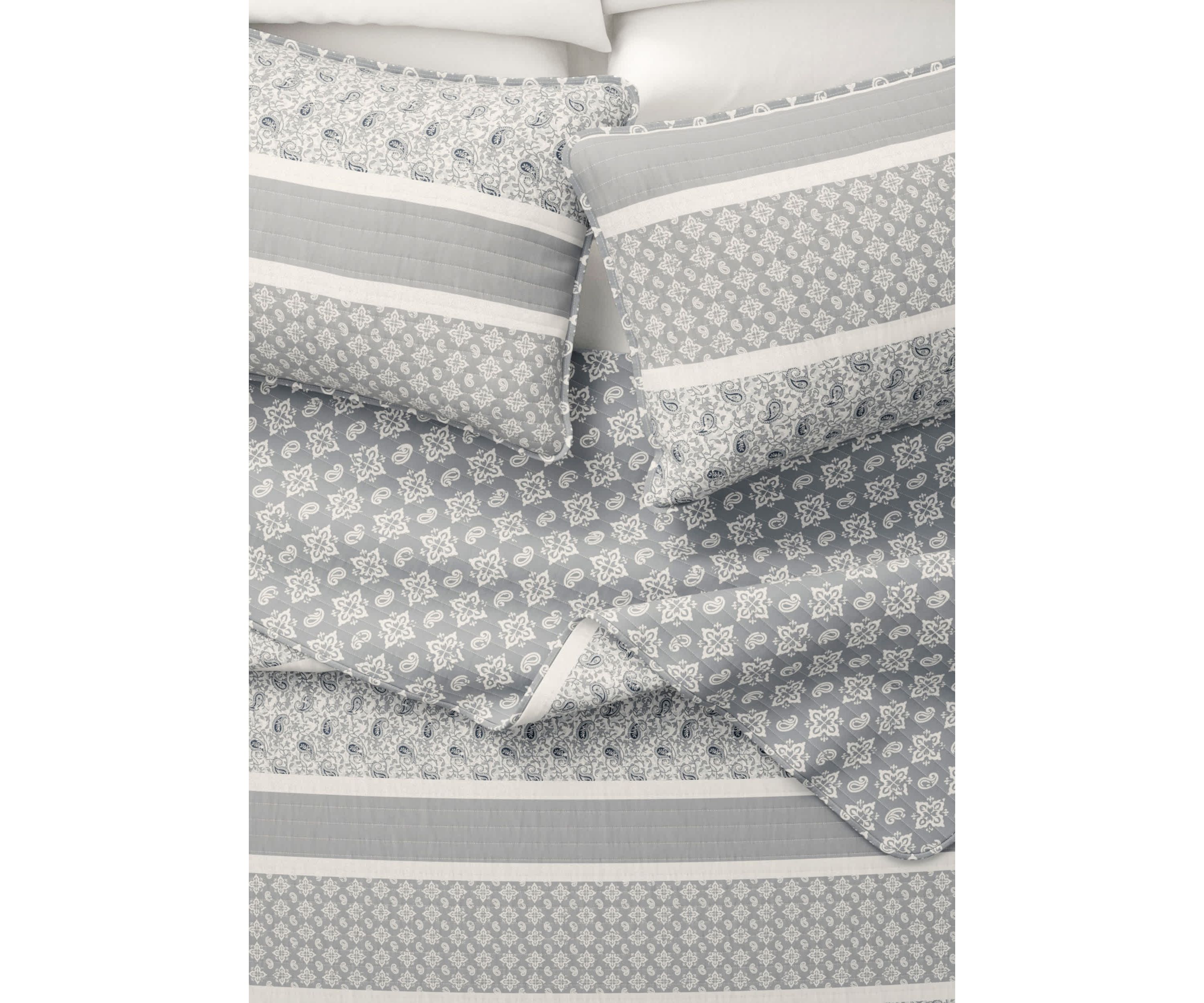 Striped Paisley Quilt Set