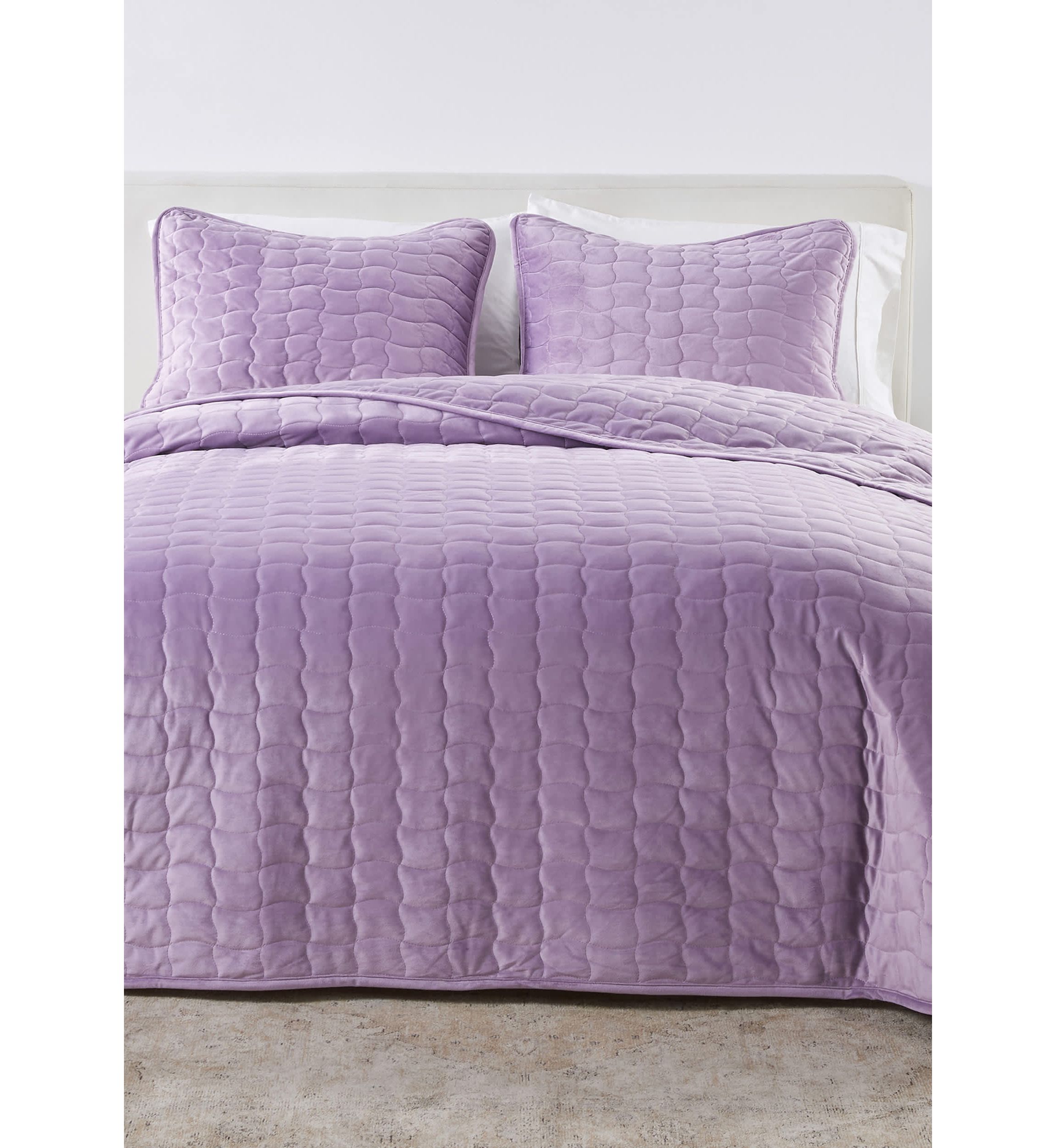 Velvet Box Stitched Quilt Set
