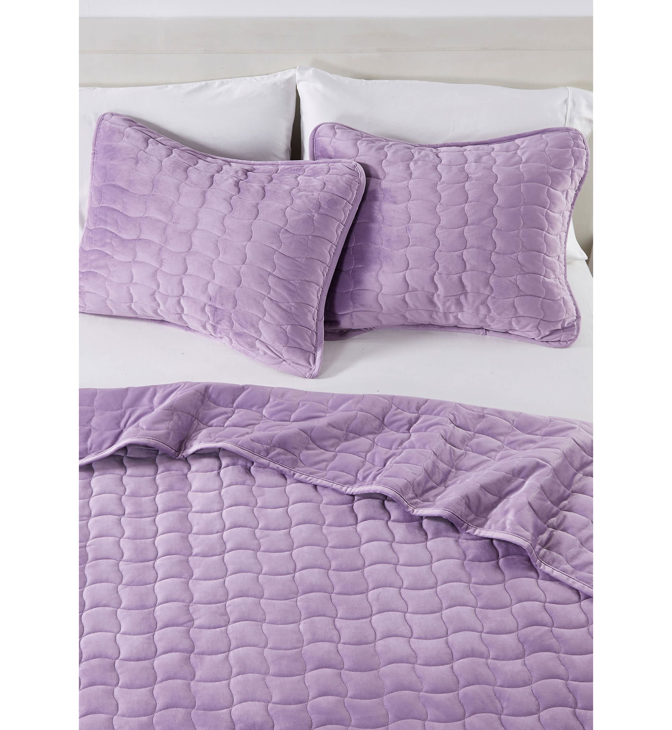 Velvet Box Stitched Quilt Set