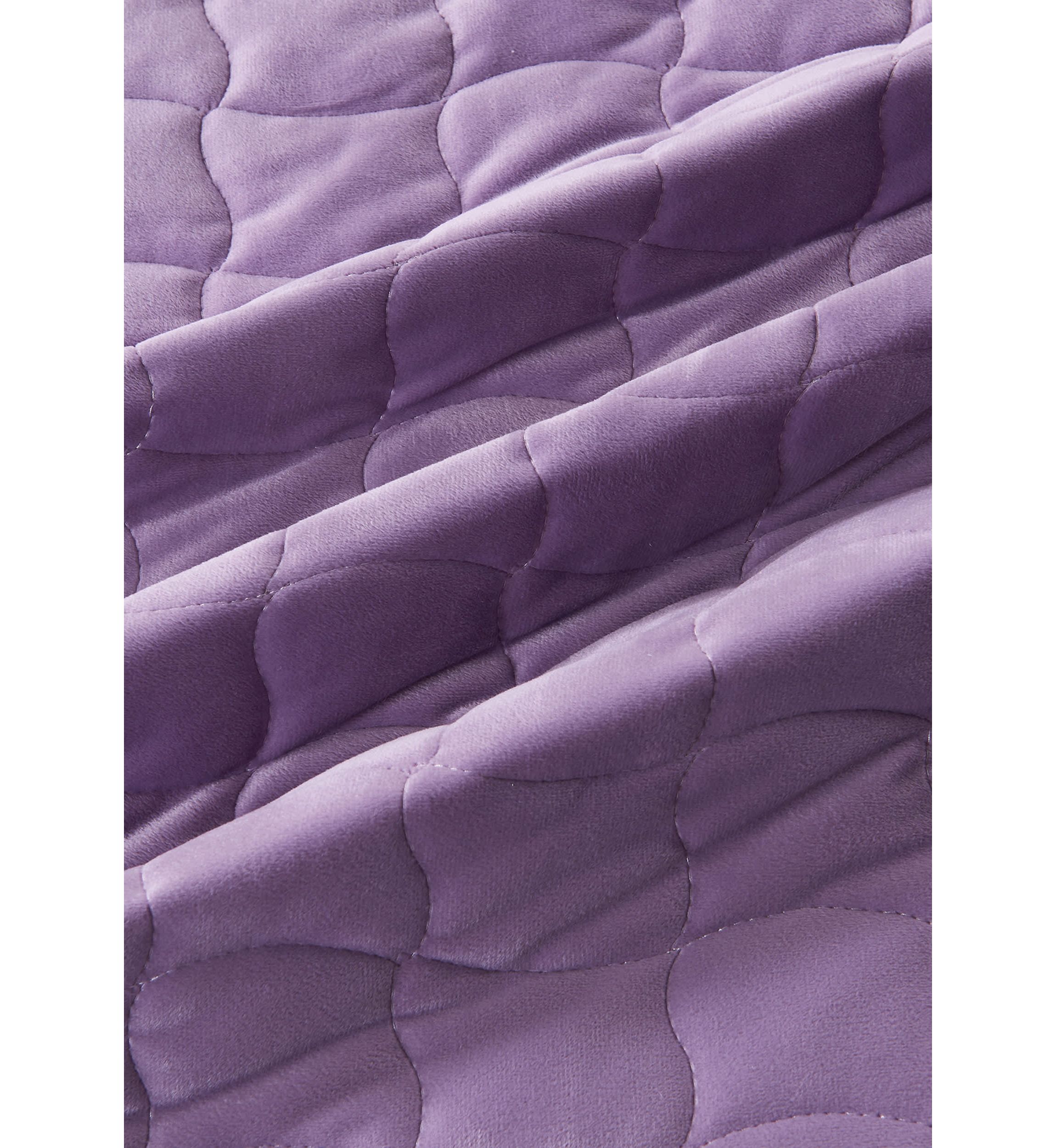 Velvet Box Stitched Quilt Set