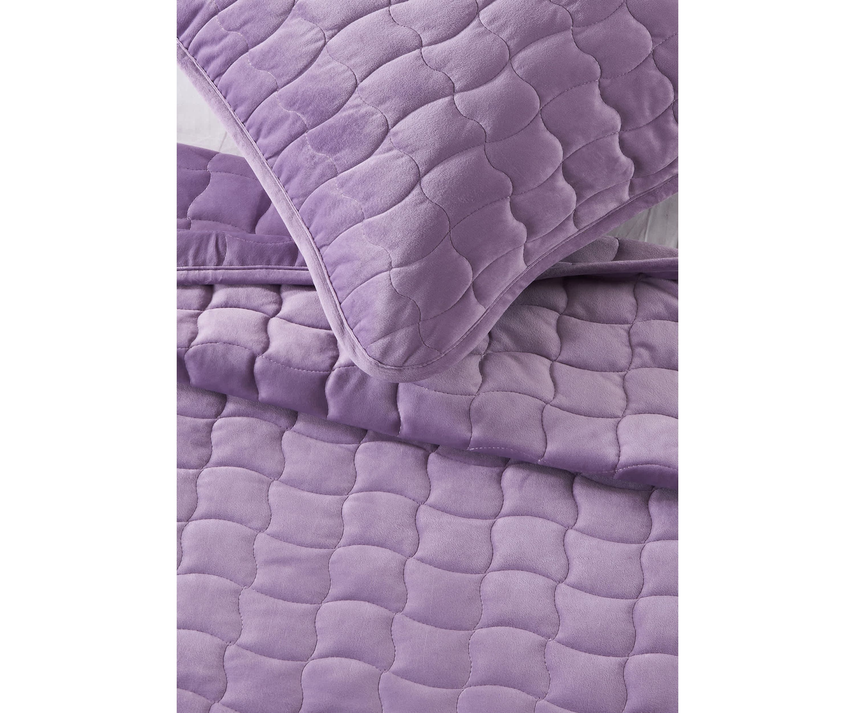 Velvet Box Stitched Quilt Set