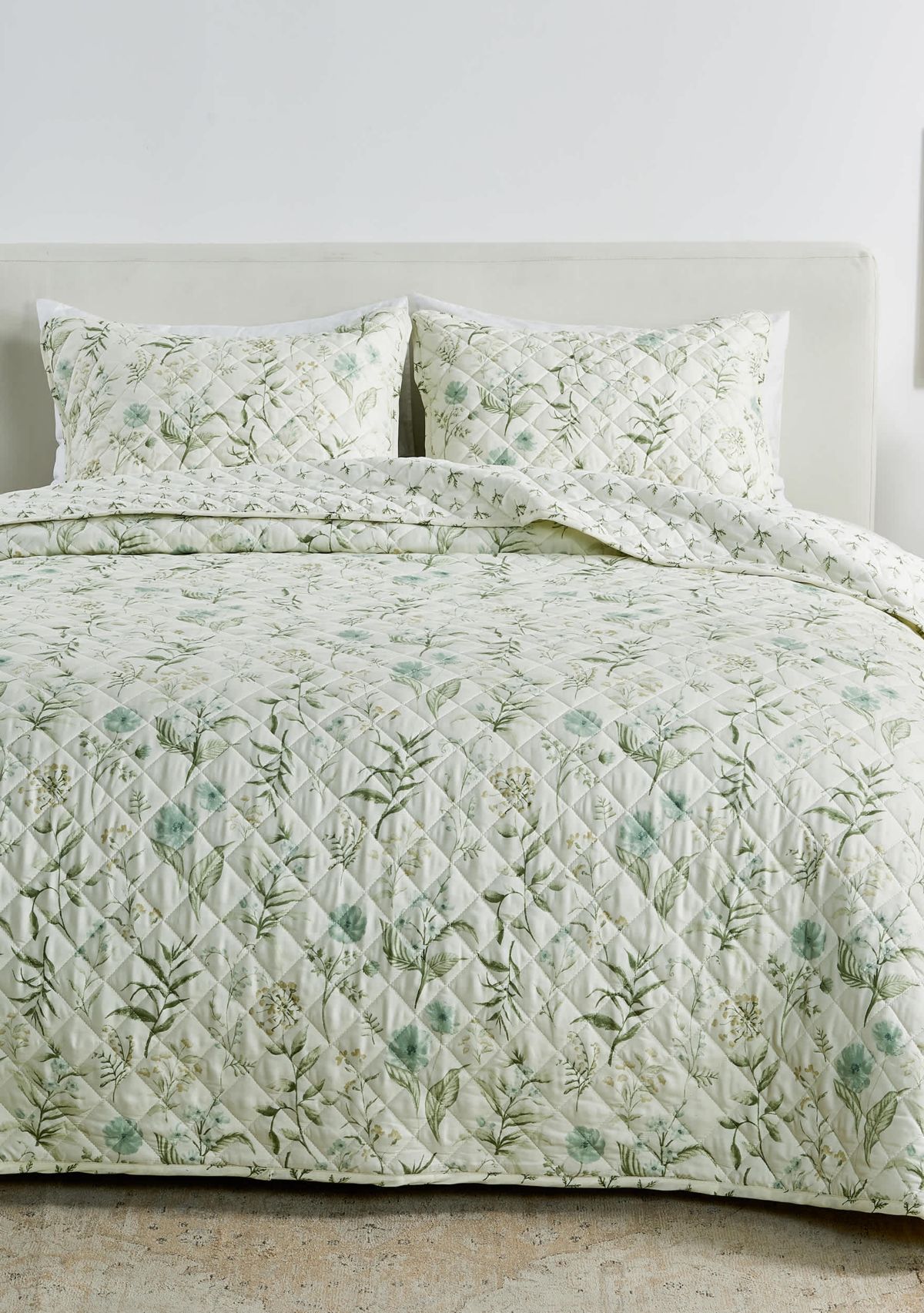 Natural Floral Printed Quilt Set
