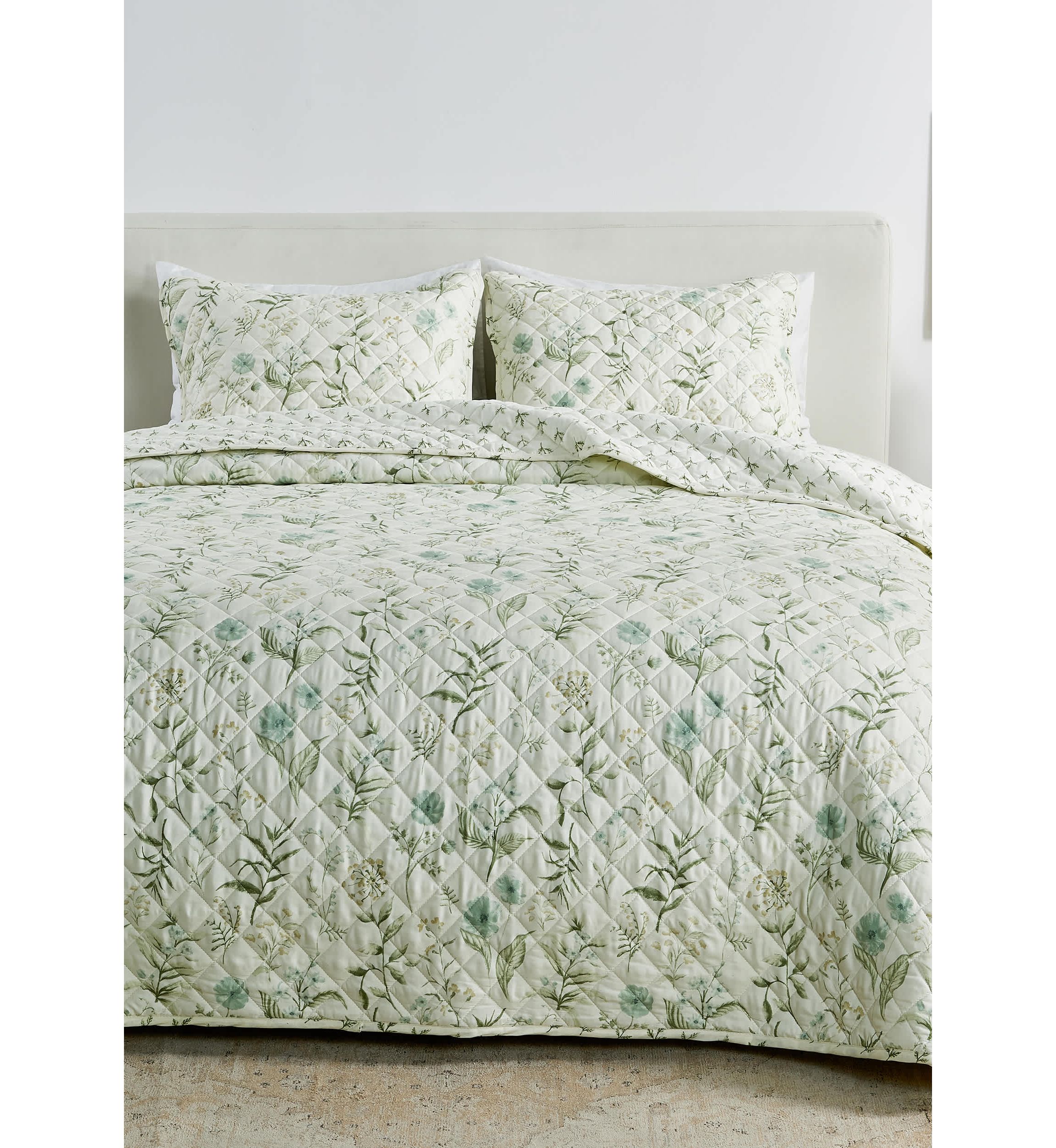 Natural Floral Printed Quilt Set
