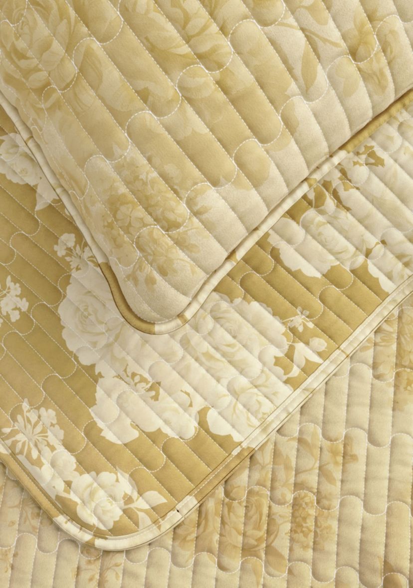 Vintage Floral Quilt Set