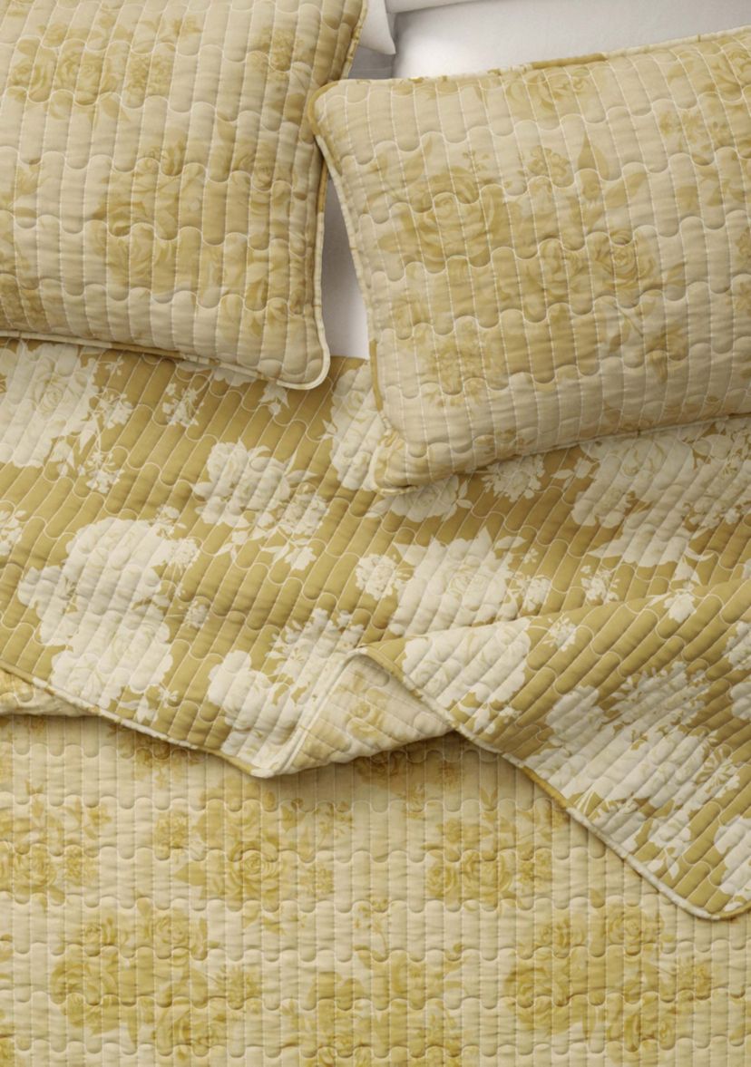 Vintage Floral Quilt Set