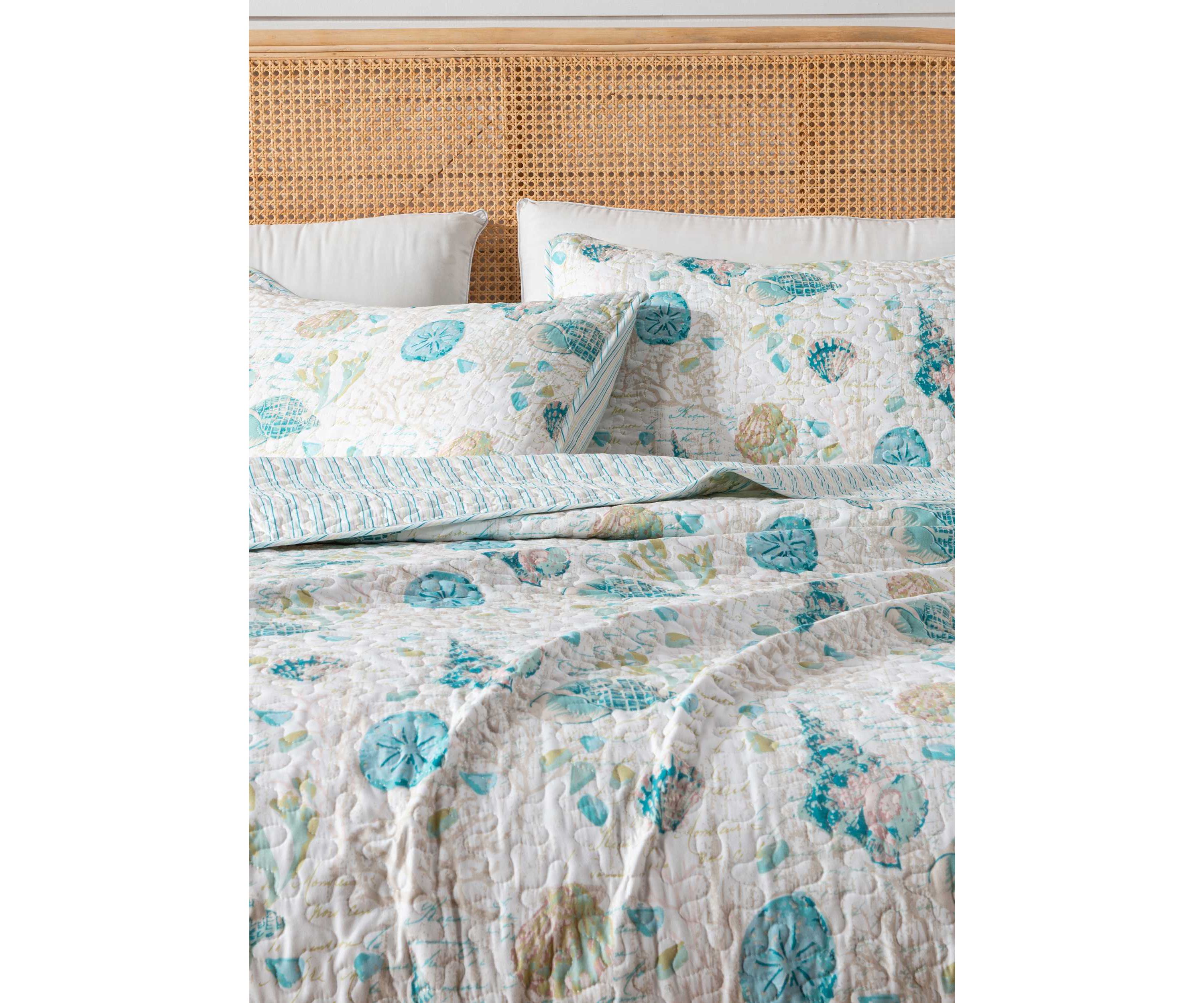 Vintage Seashell Pattern Quilt Set