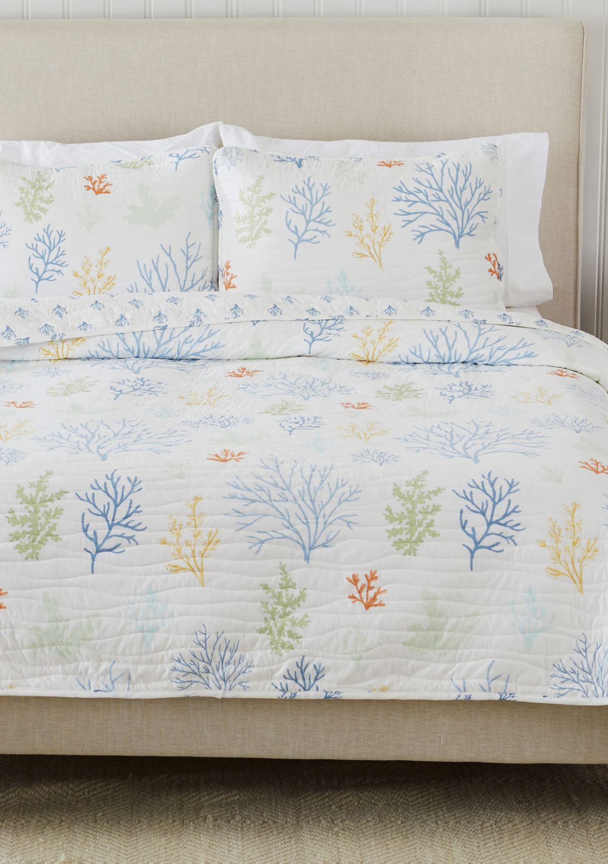 Colorful Coral Printed Quilt Set